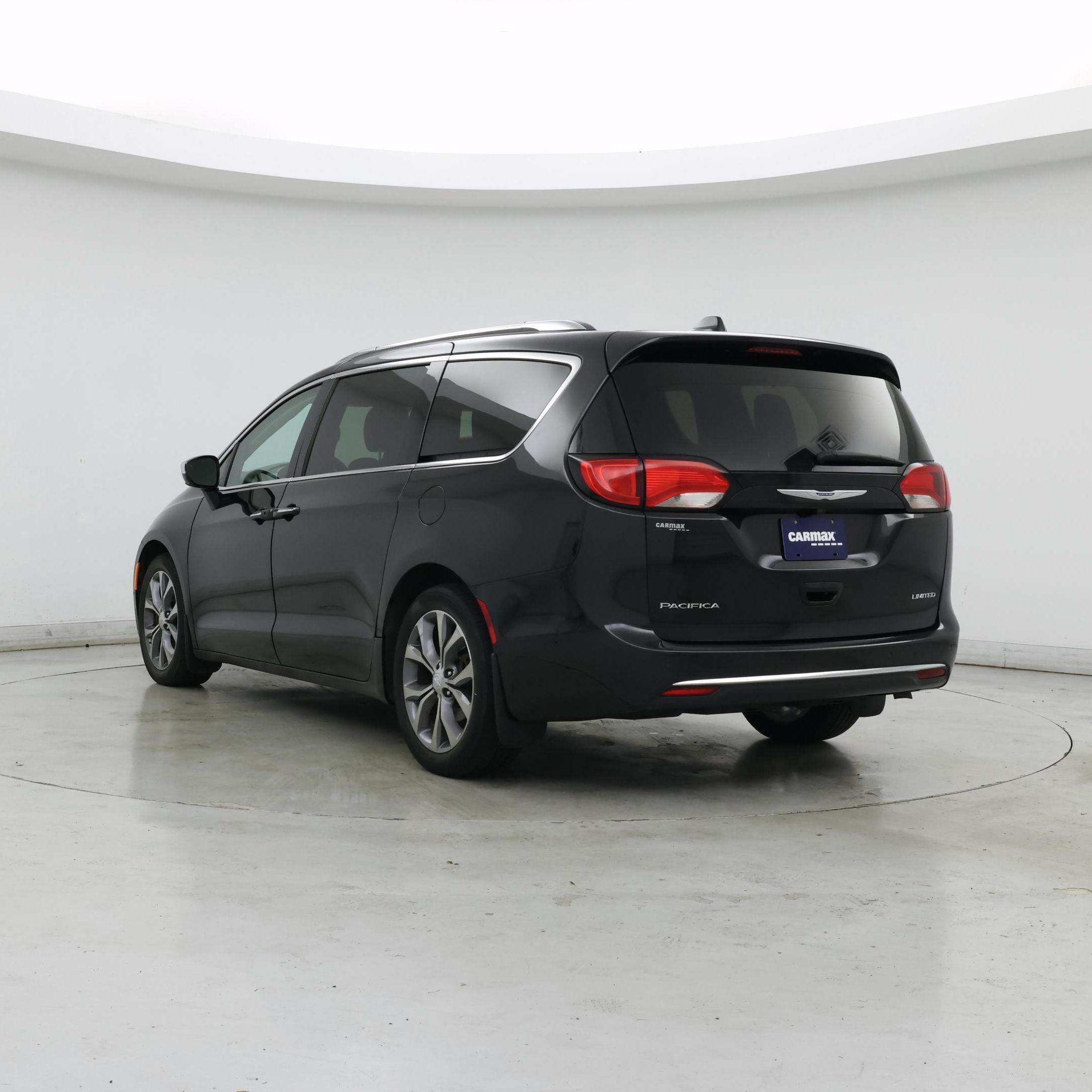 Thumbnail: 2019 Chrysler Pacifica - 2