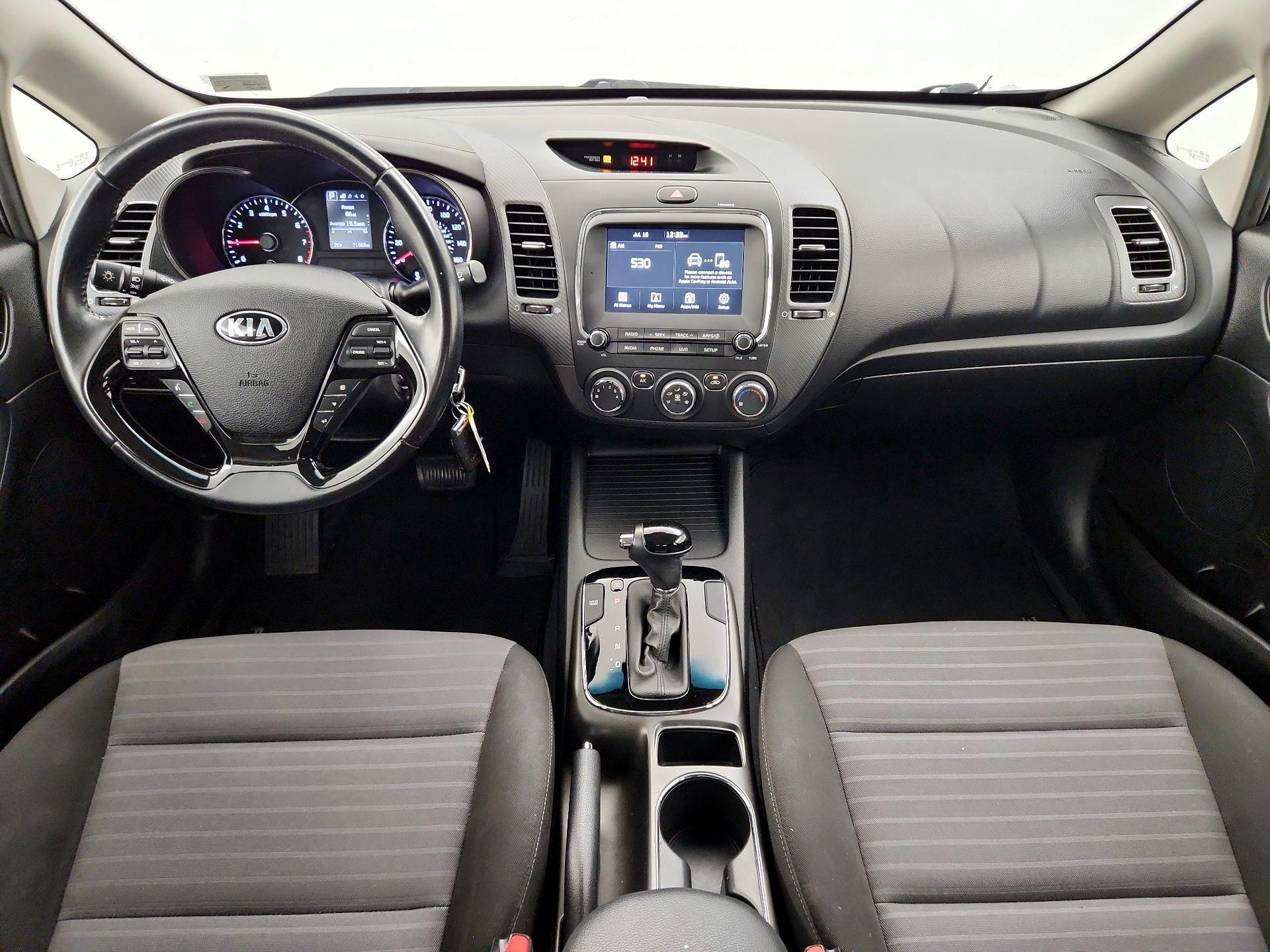 Thumbnail: 2017 Kia Forte - 9