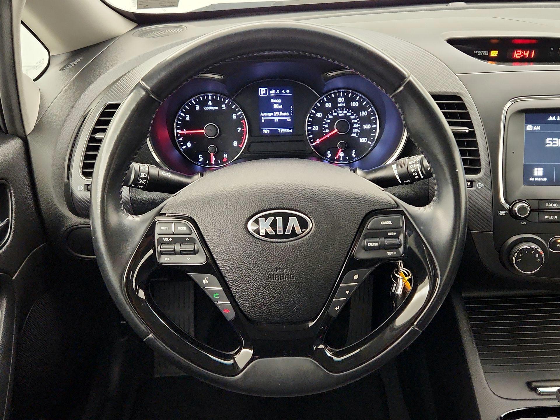 Thumbnail: 2017 Kia Forte - 10