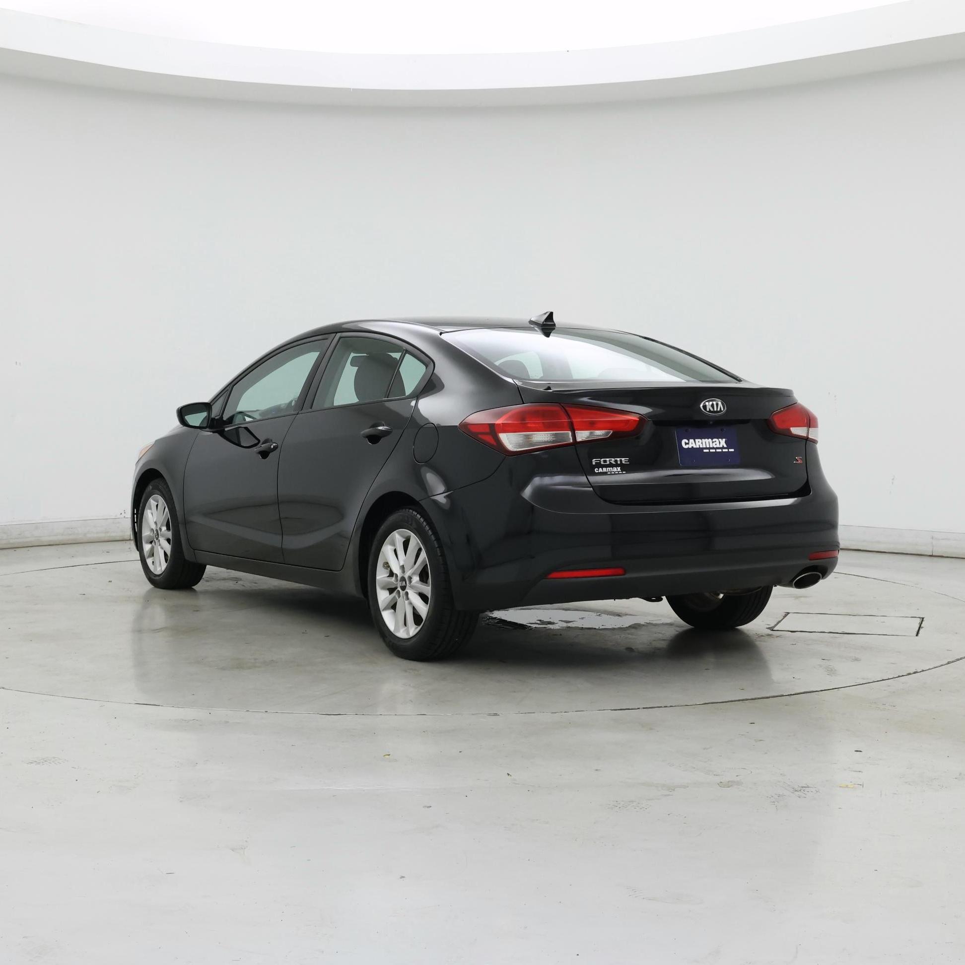 Thumbnail: 2017 Kia Forte - 2