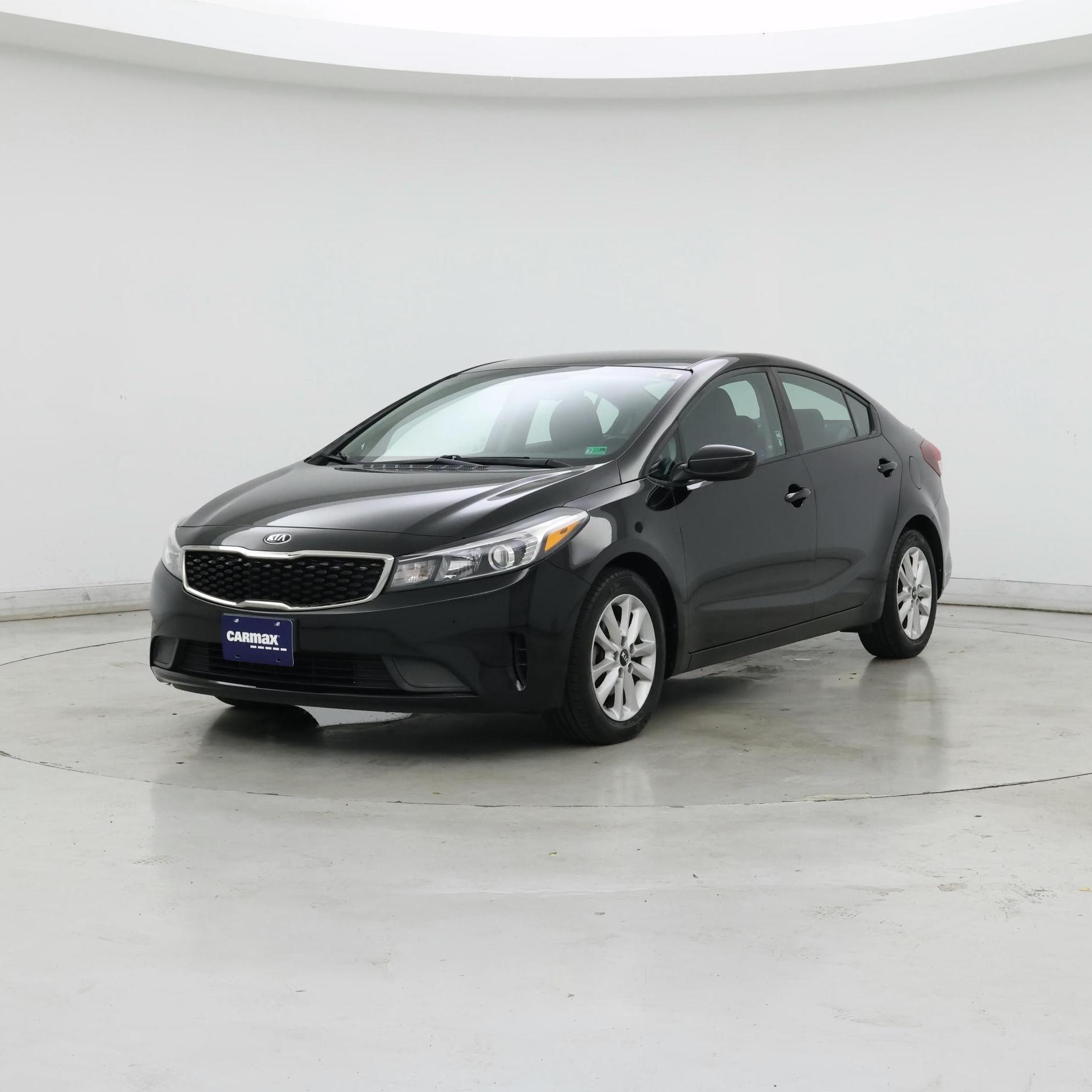 Thumbnail: 2017 Kia Forte - 4