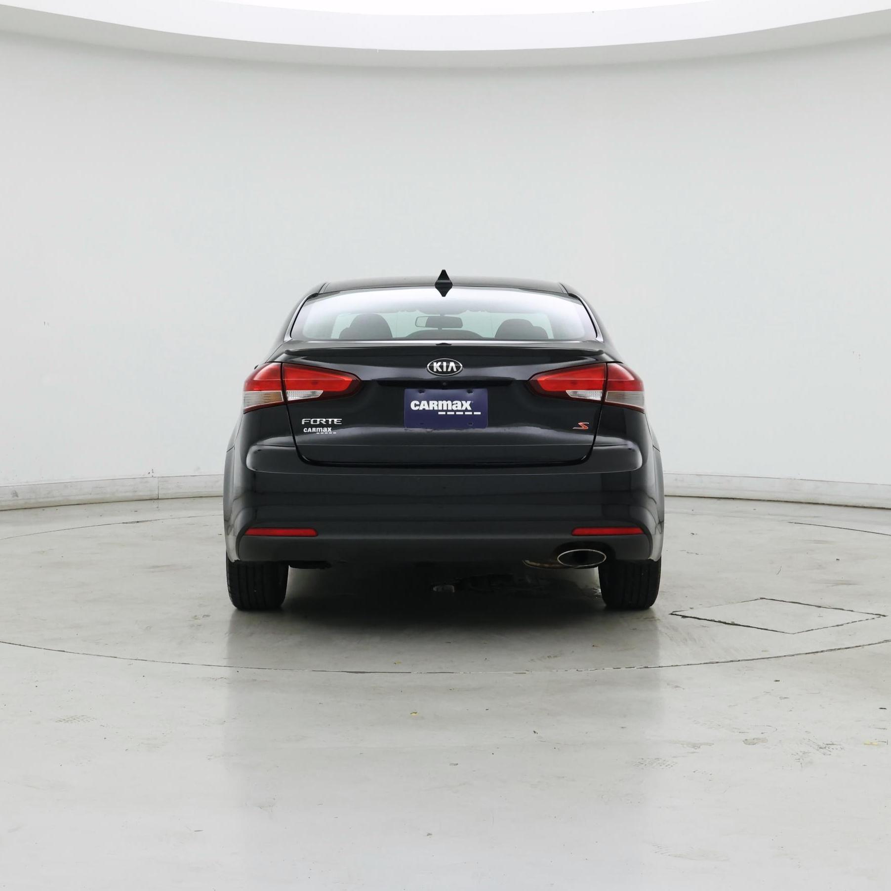 Thumbnail: 2017 Kia Forte - 6