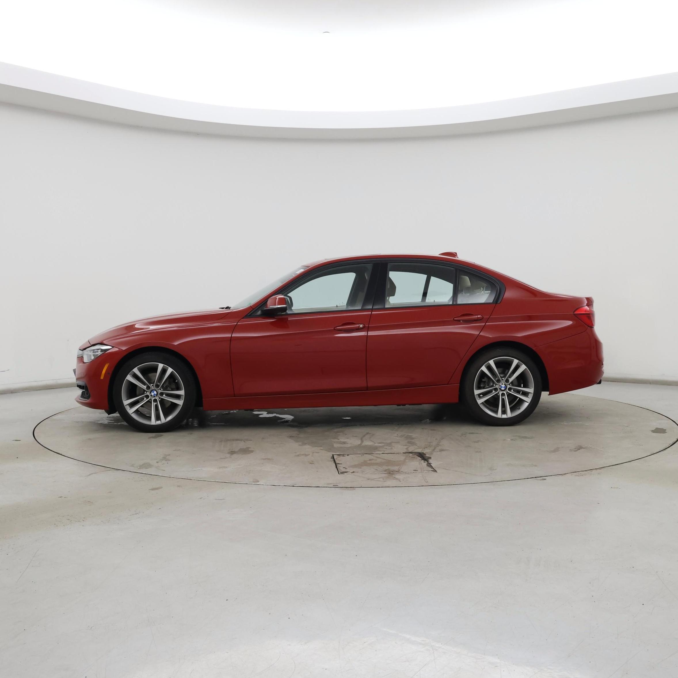 Thumbnail: 2016 BMW 3 Series - 3