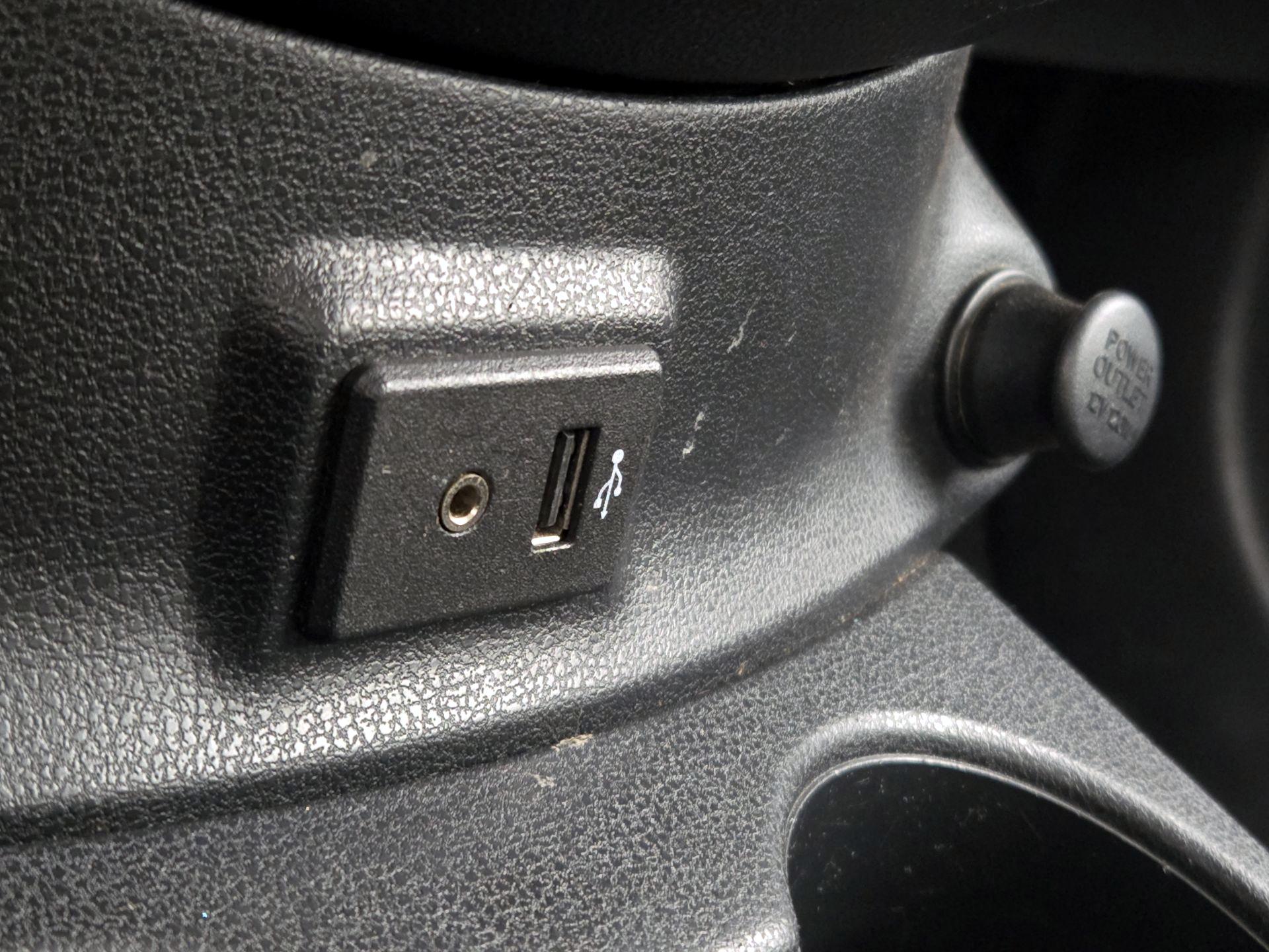 Thumbnail: 2017 Nissan Versa - 17