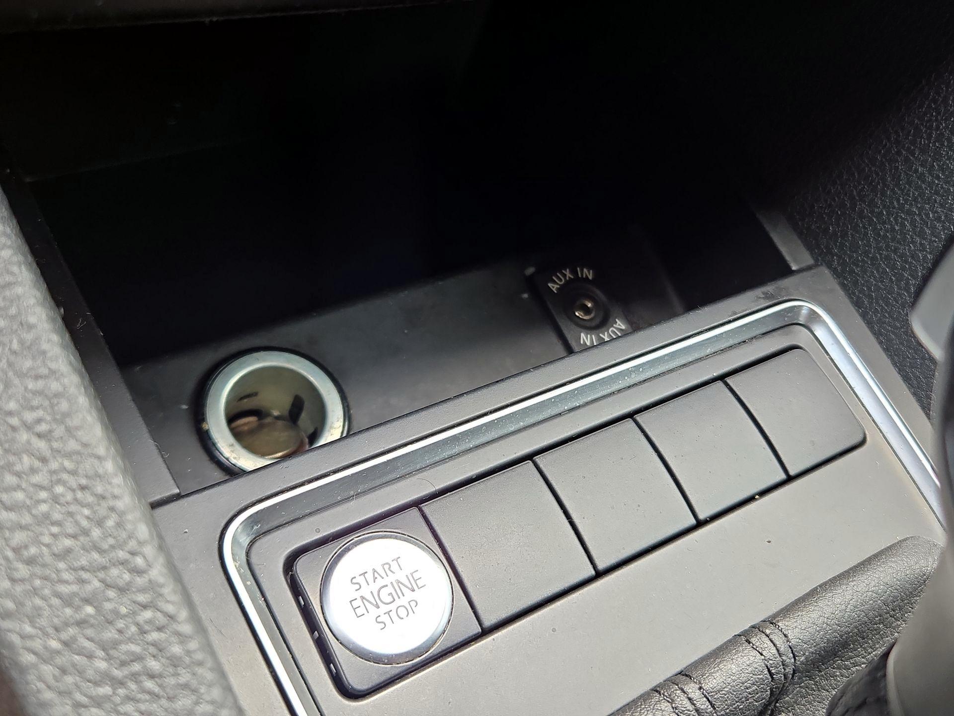 Thumbnail: 2015 Volkswagen Jetta - 18