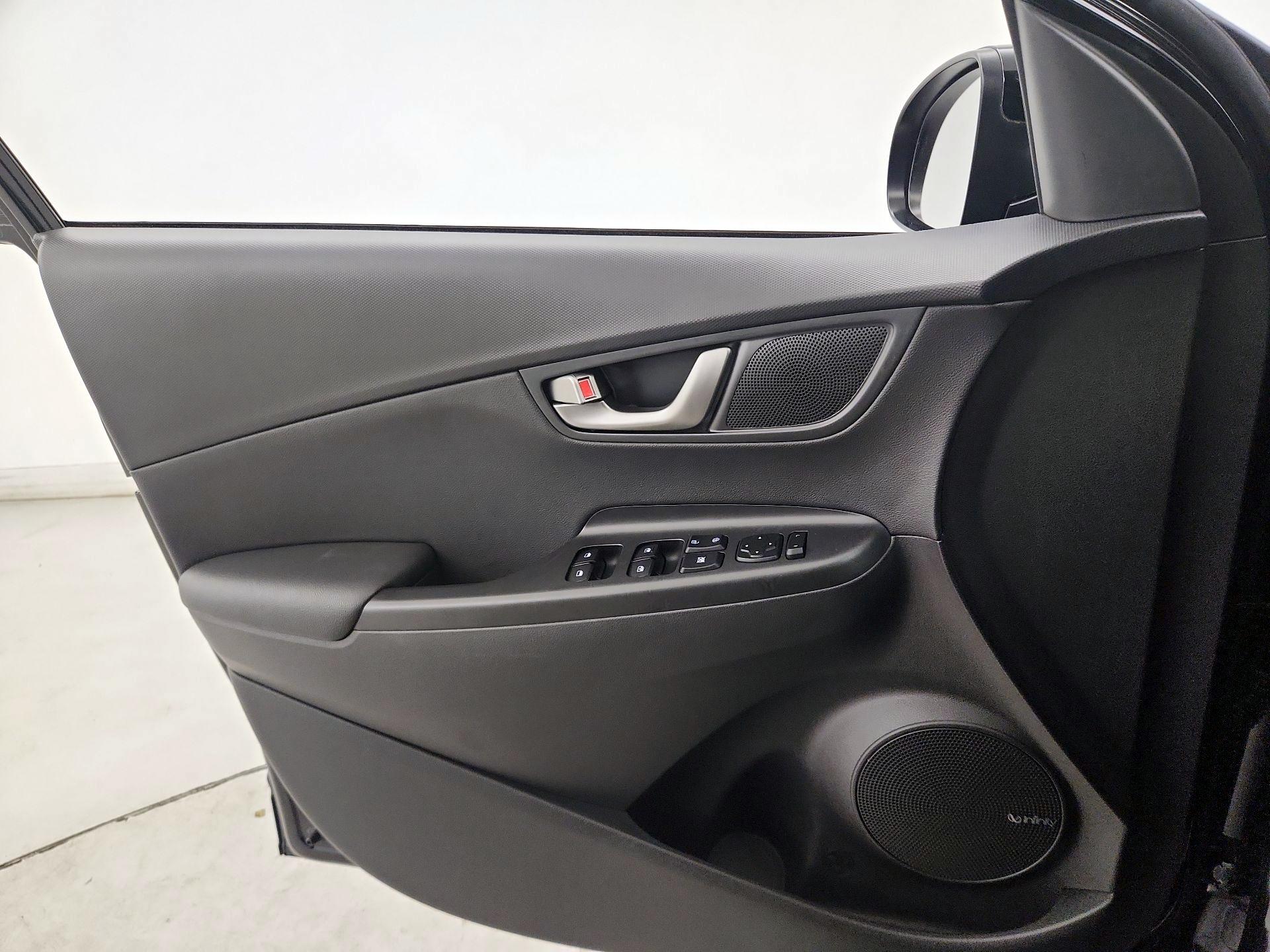 Thumbnail: 2020 Hyundai Kona - 12