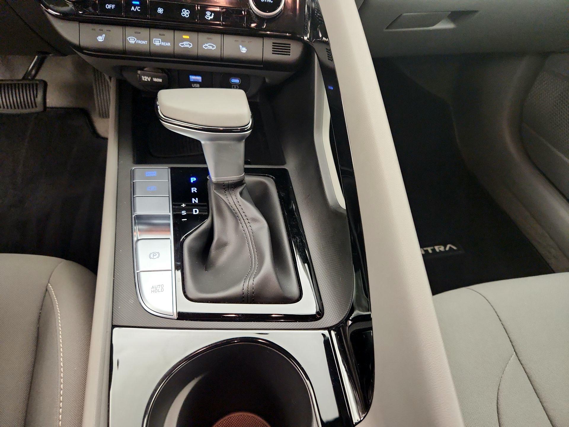 Thumbnail: 2024 Hyundai Elantra - 18