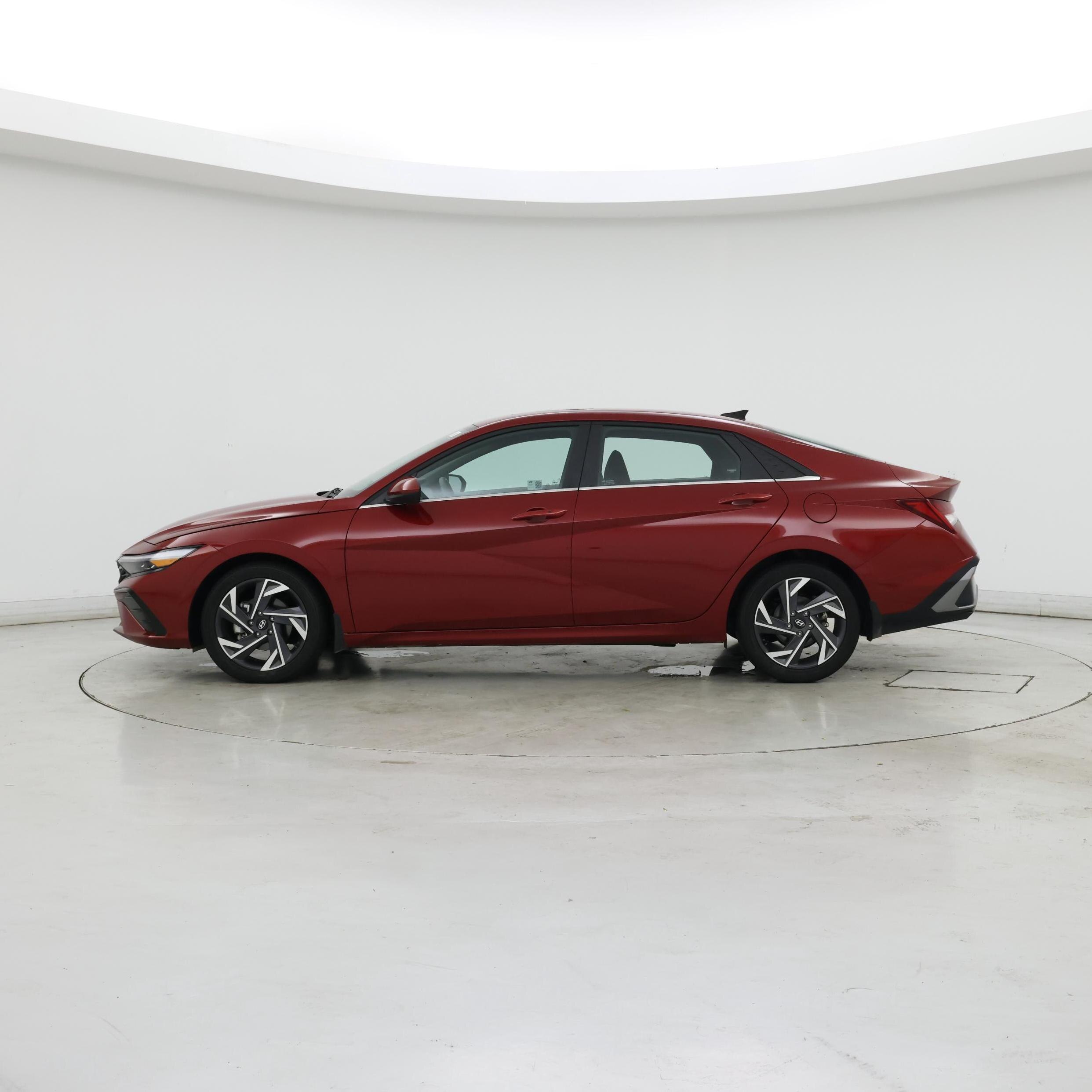 Thumbnail: 2024 Hyundai Elantra - 3