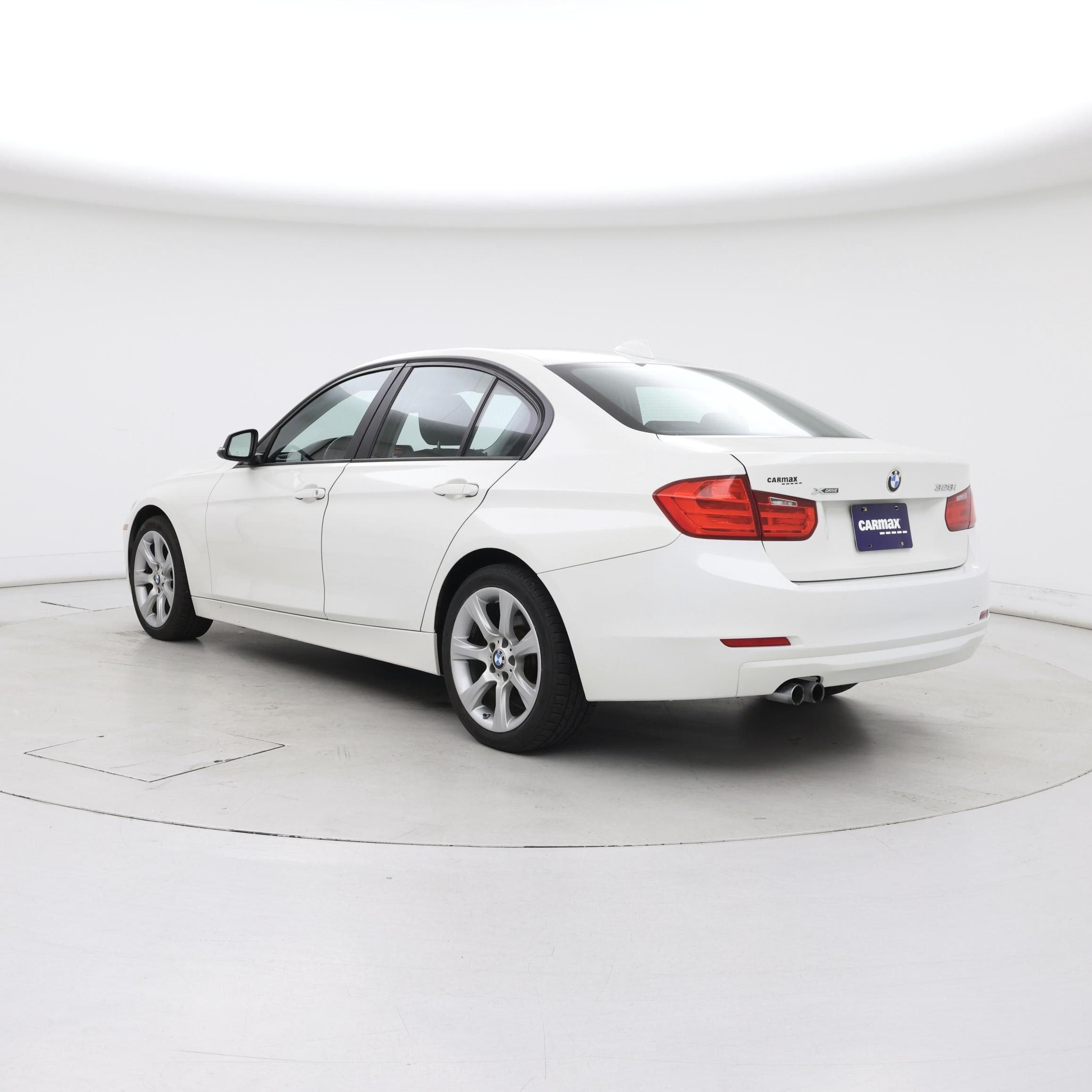 Thumbnail: 2015 BMW 3 Series - 2
