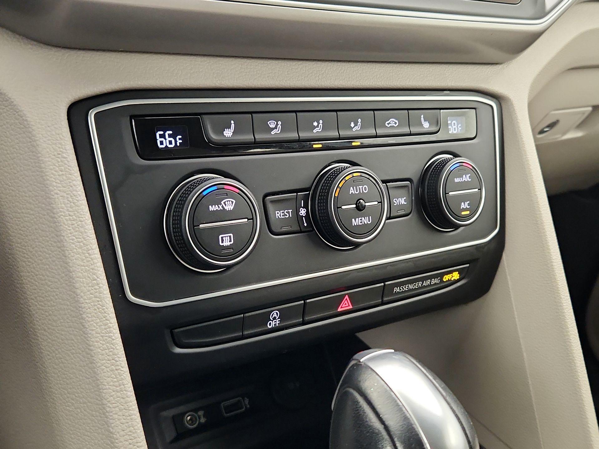 Thumbnail: 2019 Volkswagen Atlas - 16