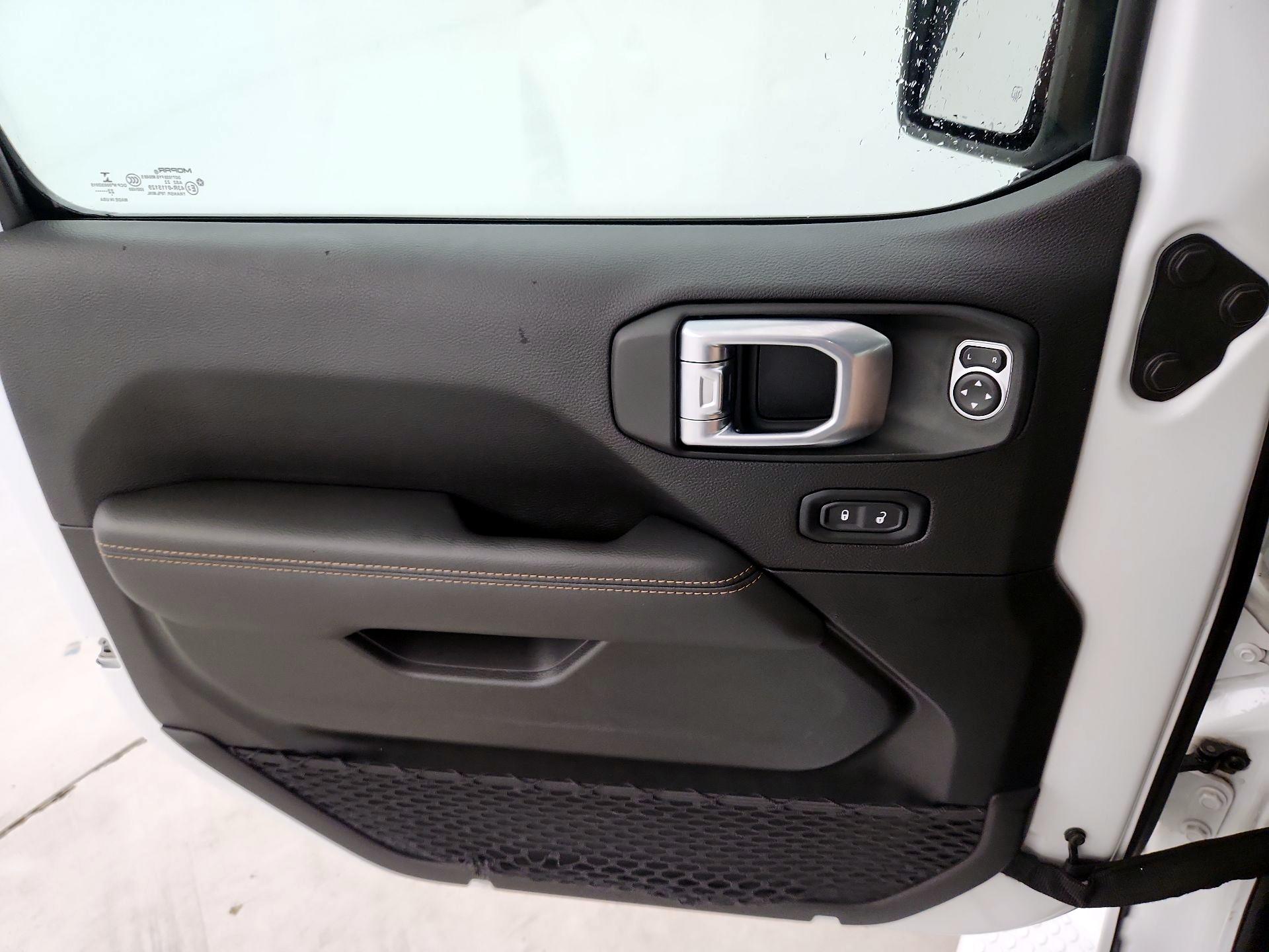 Thumbnail: 2022 Jeep Wrangler - 12