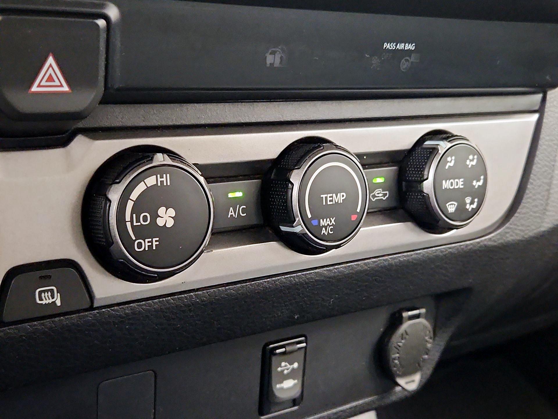 Thumbnail: 2019 Toyota Tacoma - 16