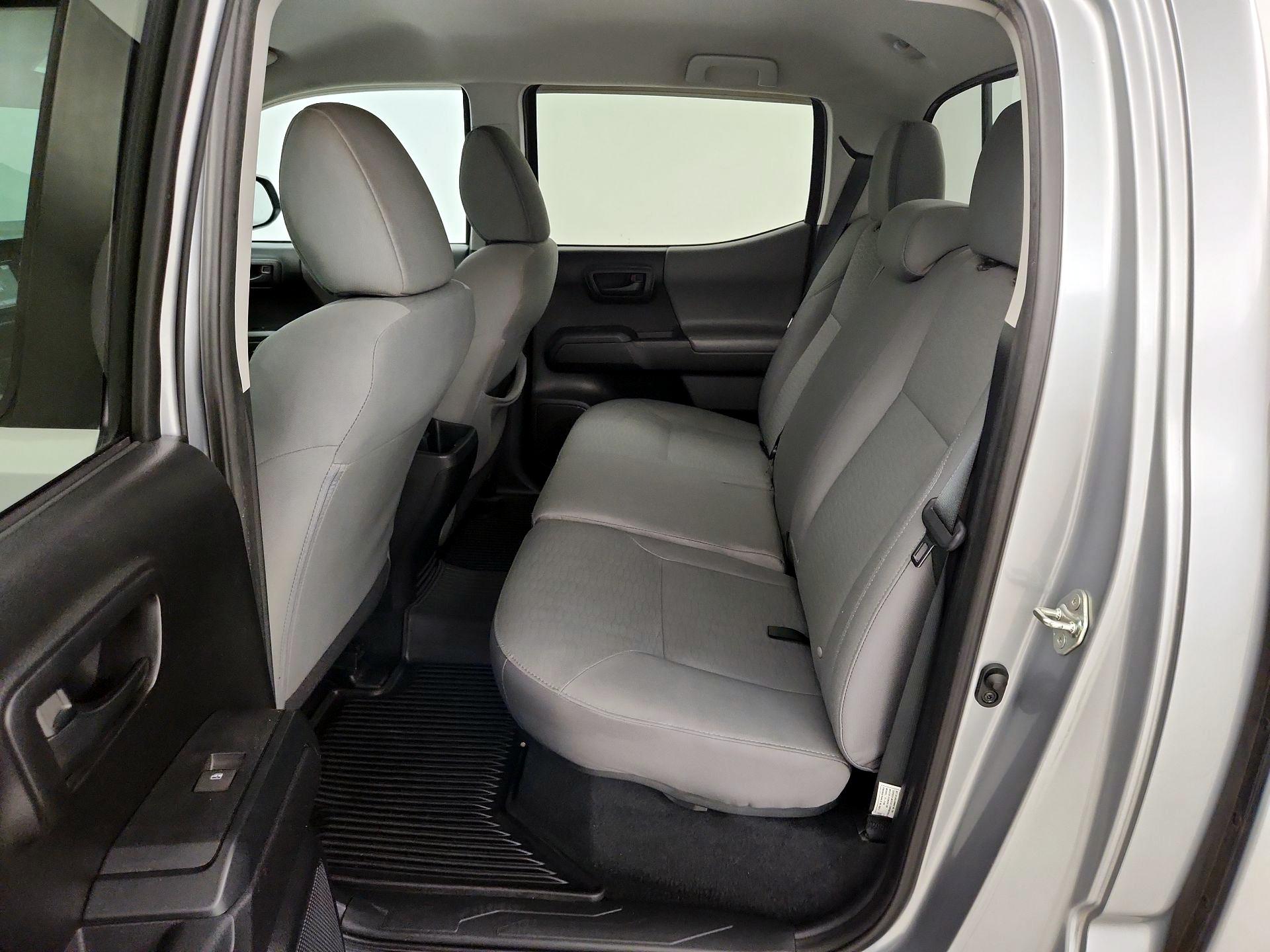 Thumbnail: 2019 Toyota Tacoma - 19