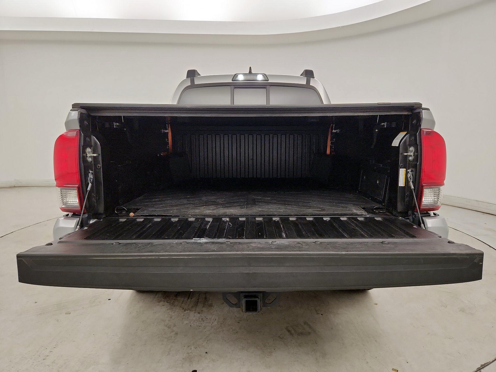 Thumbnail: 2019 Toyota Tacoma - 20