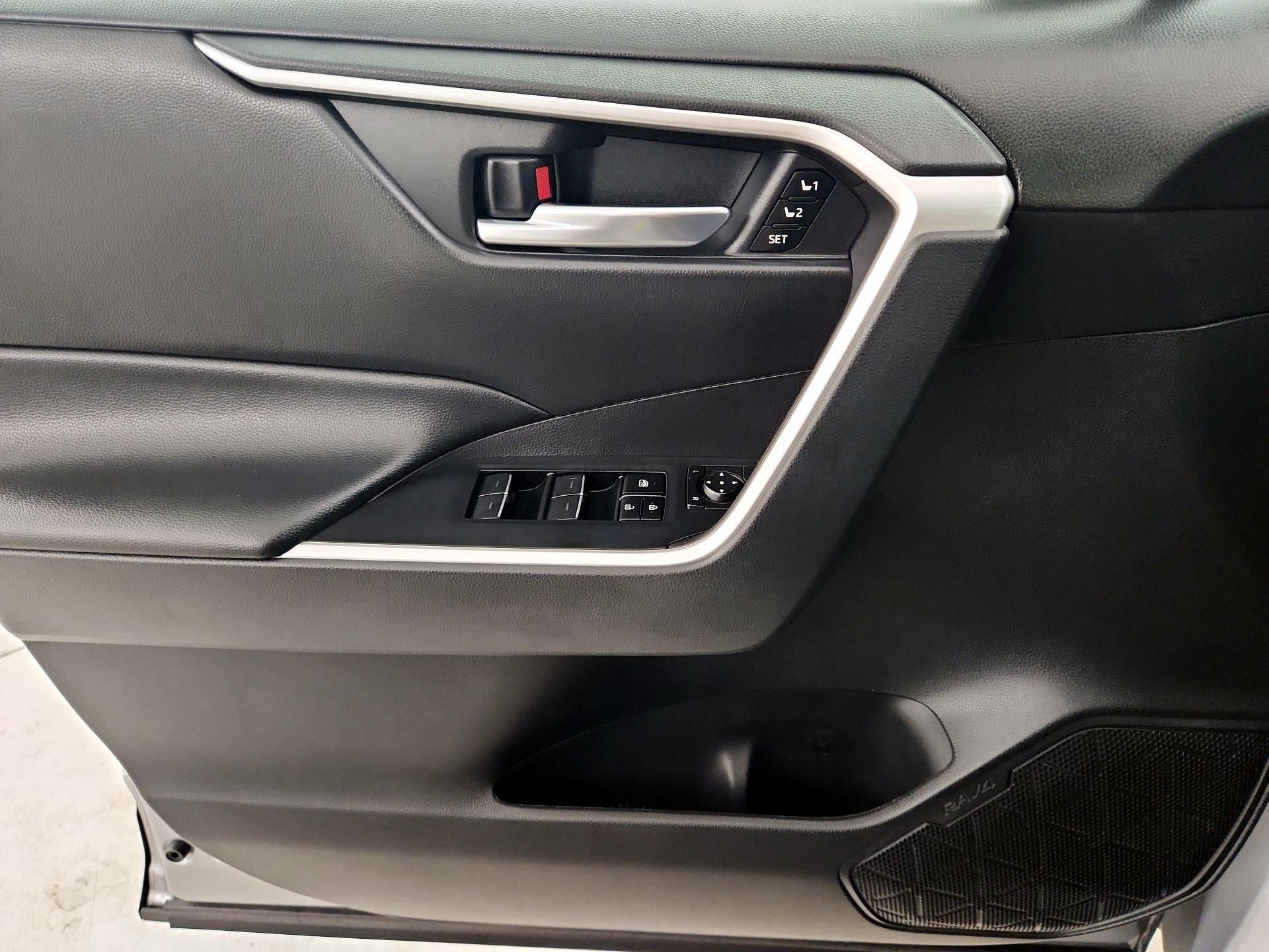 Thumbnail: 2023 Toyota RAV4 - 12