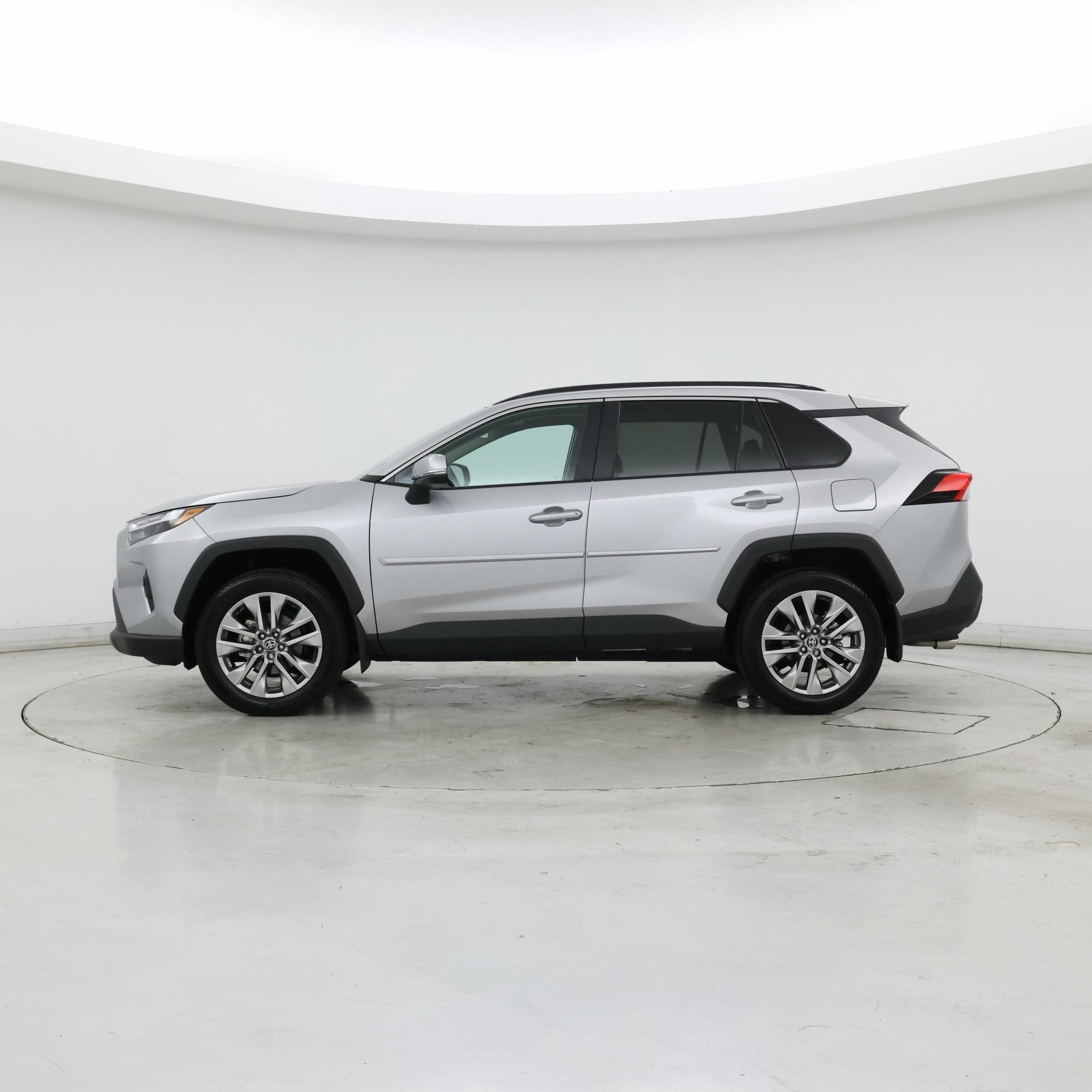 Thumbnail: 2023 Toyota RAV4 - 3
