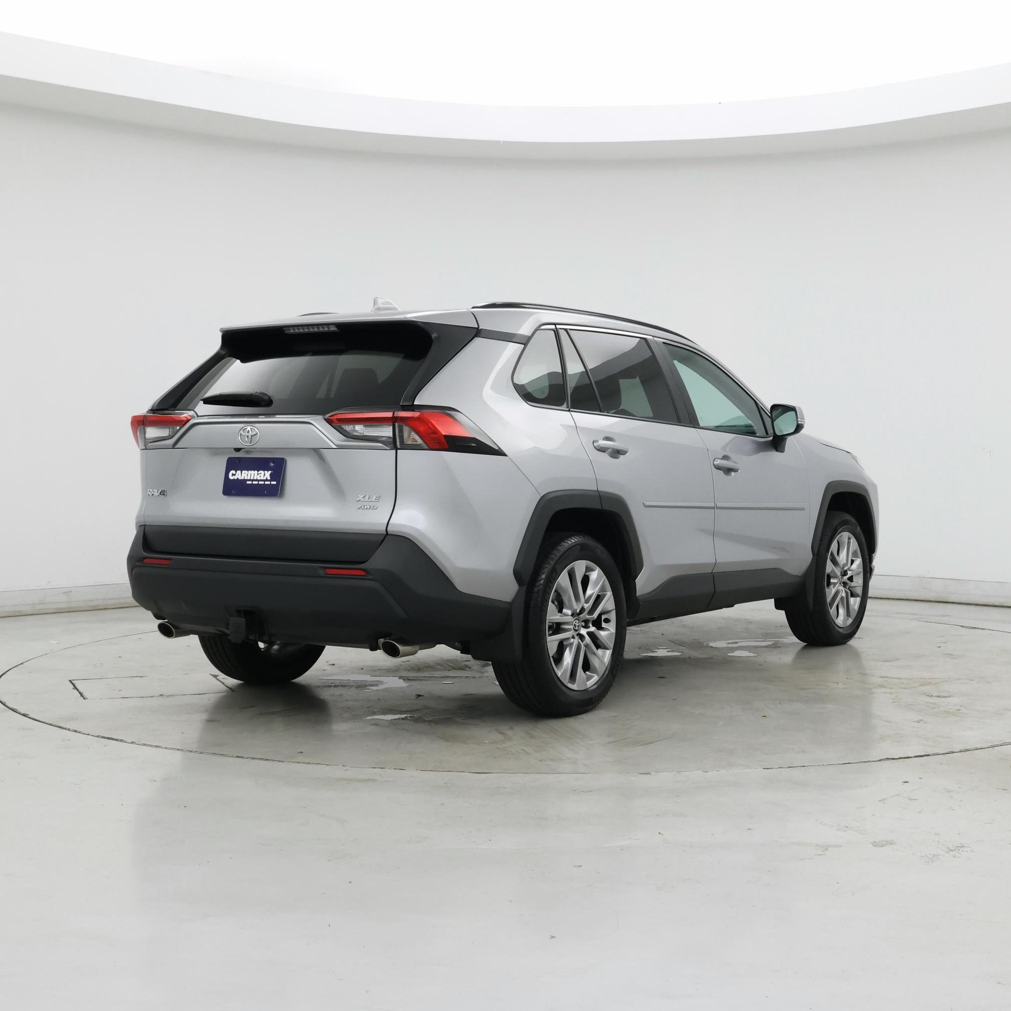 Thumbnail: 2023 Toyota RAV4 - 8