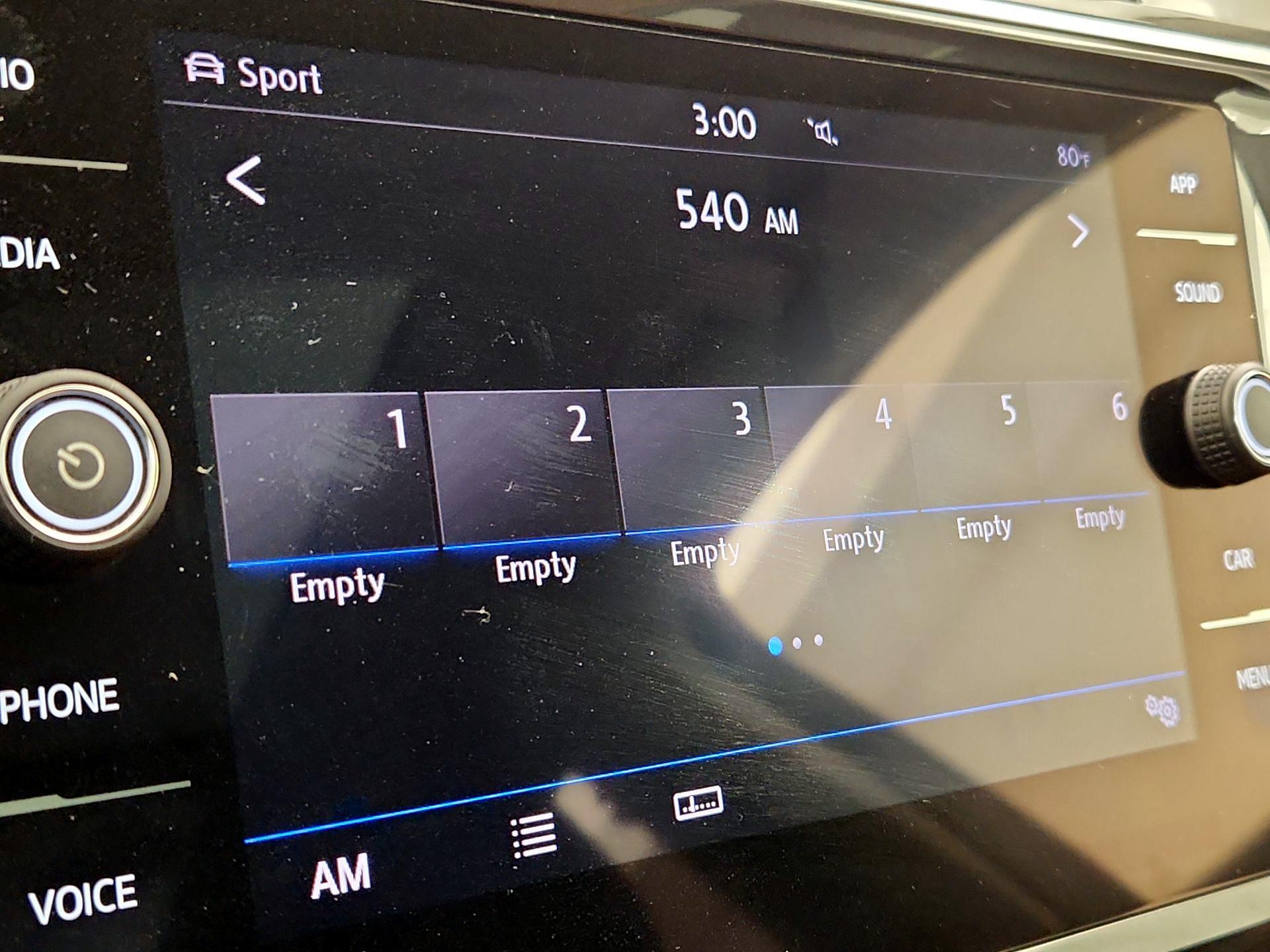 Thumbnail: 2018 Volkswagen Tiguan - 15