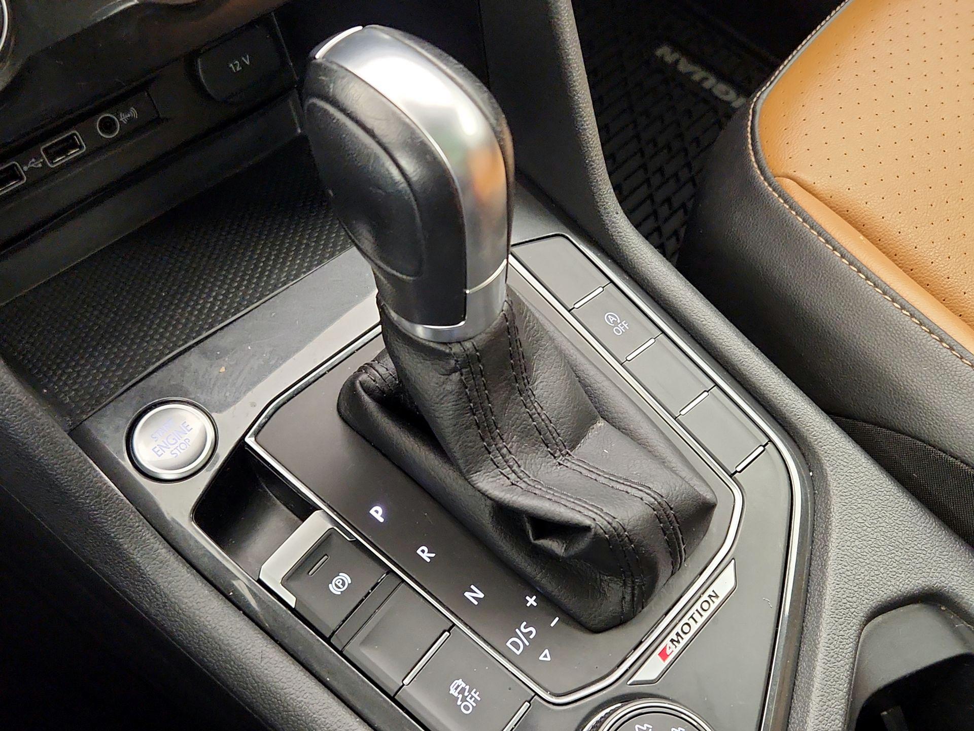 Thumbnail: 2018 Volkswagen Tiguan - 17
