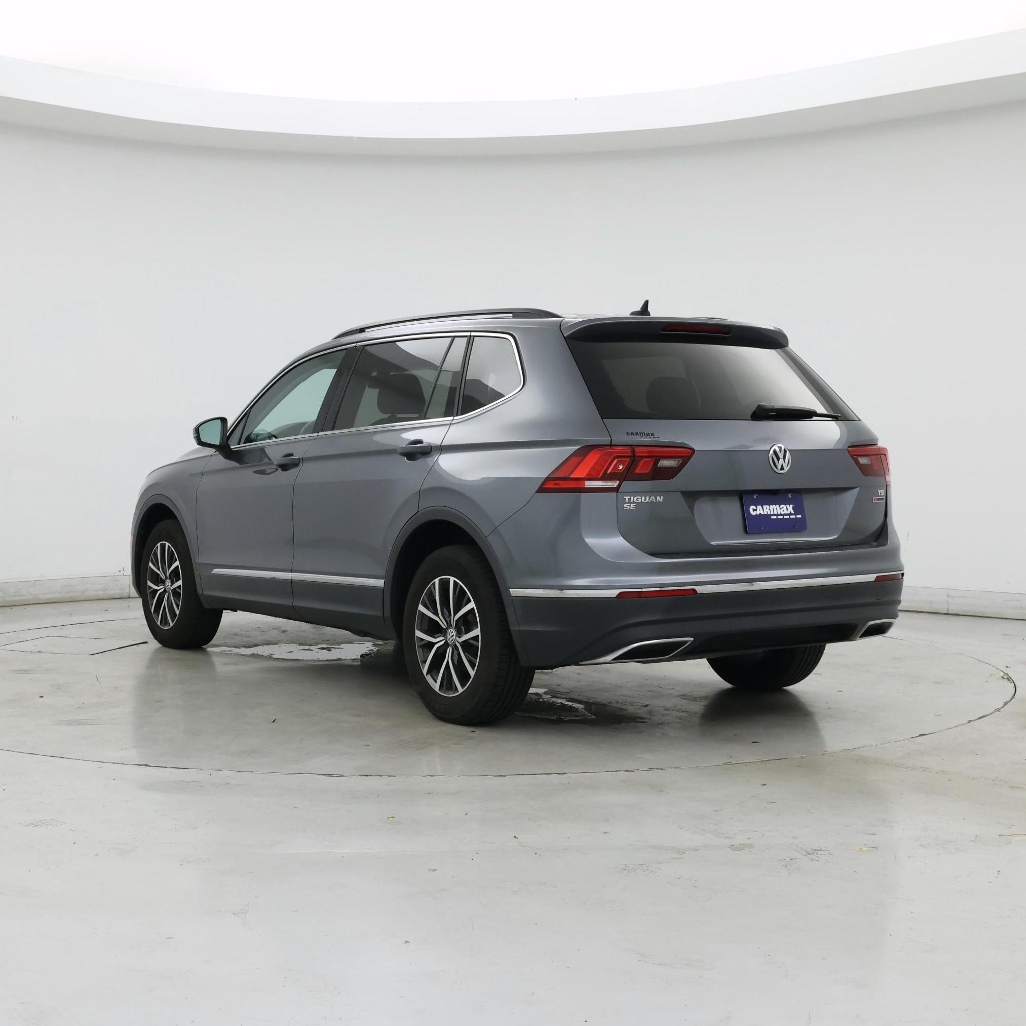Thumbnail: 2018 Volkswagen Tiguan - 2