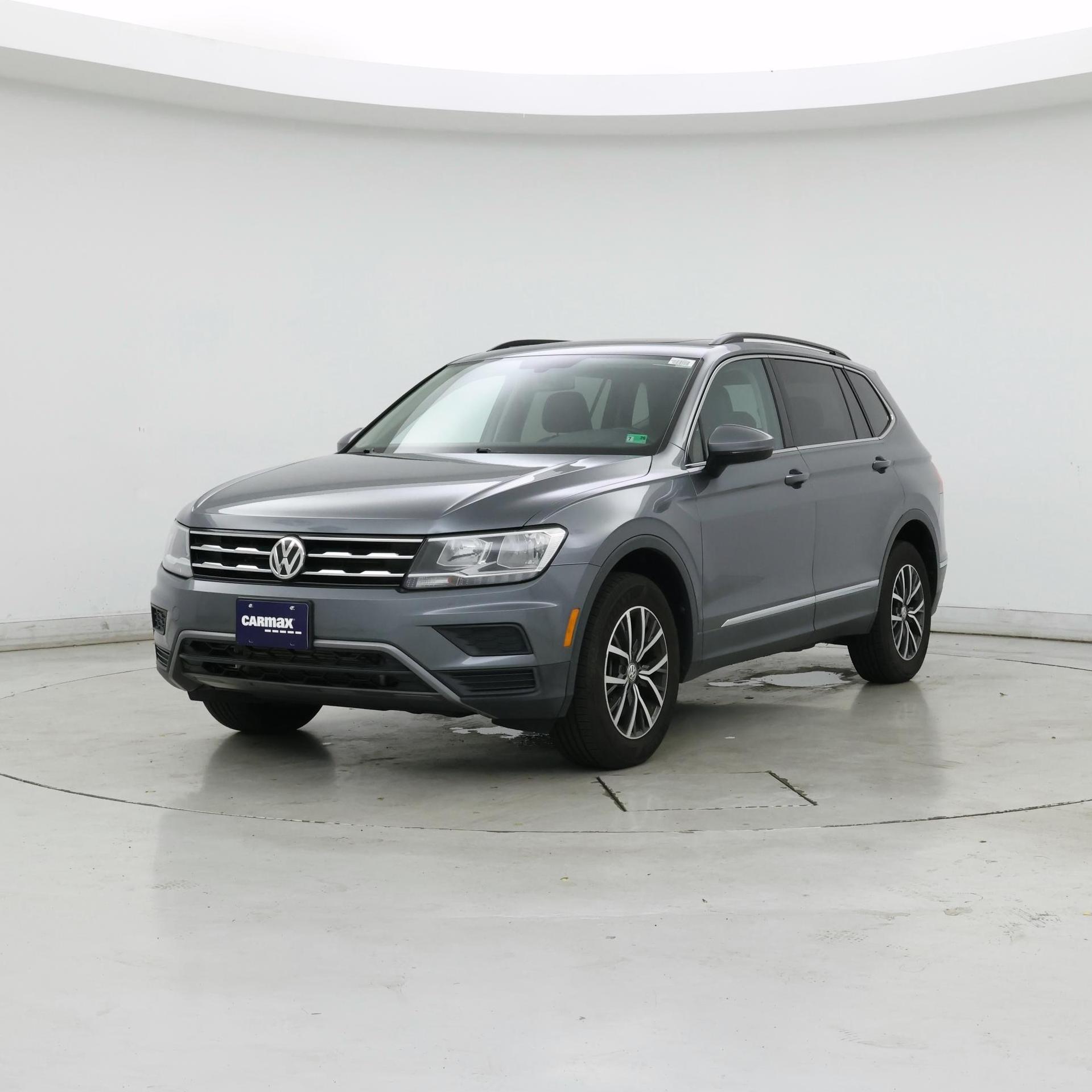 Thumbnail: 2018 Volkswagen Tiguan - 4