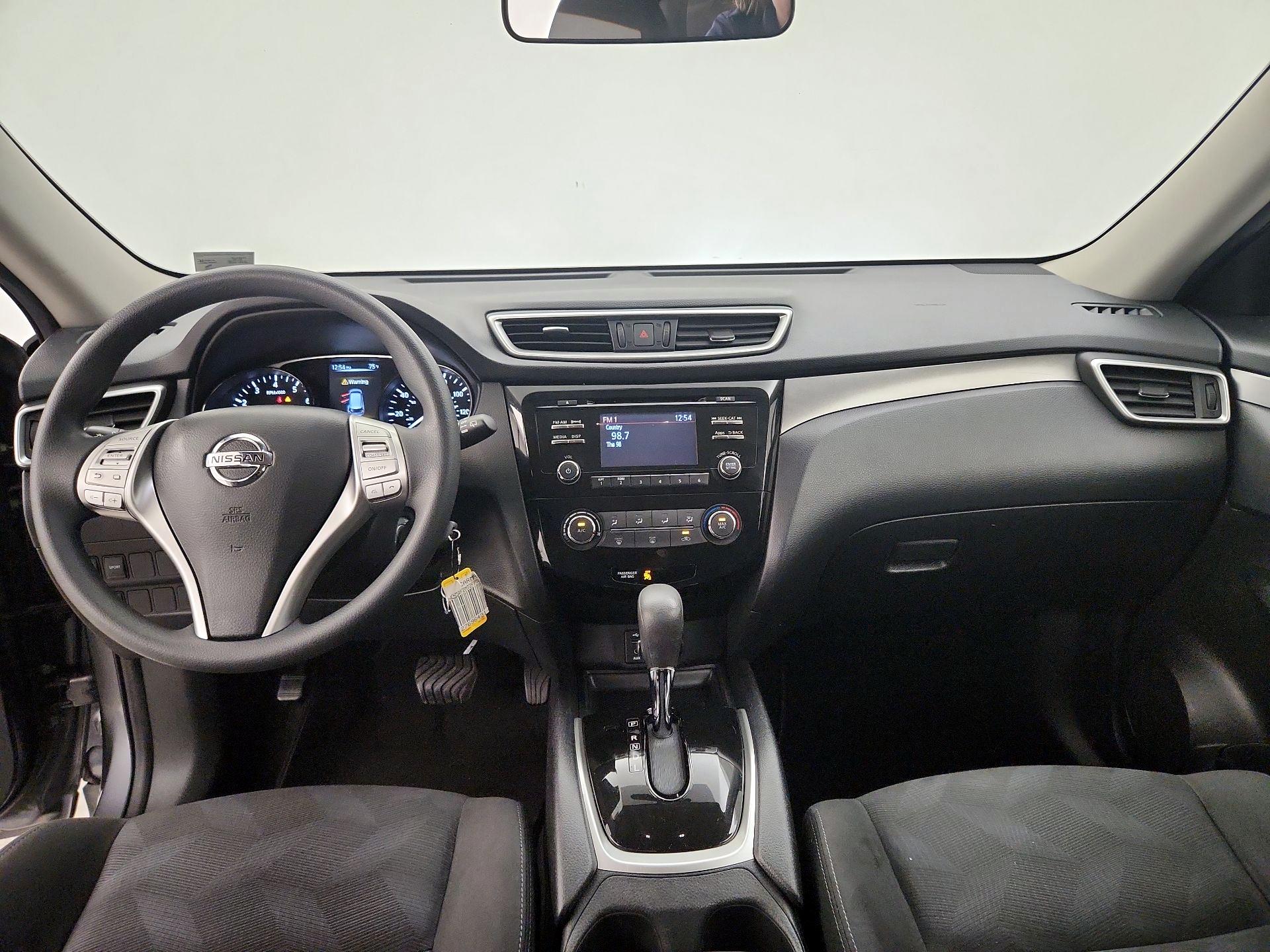 Thumbnail: 2015 Nissan Rogue - 9