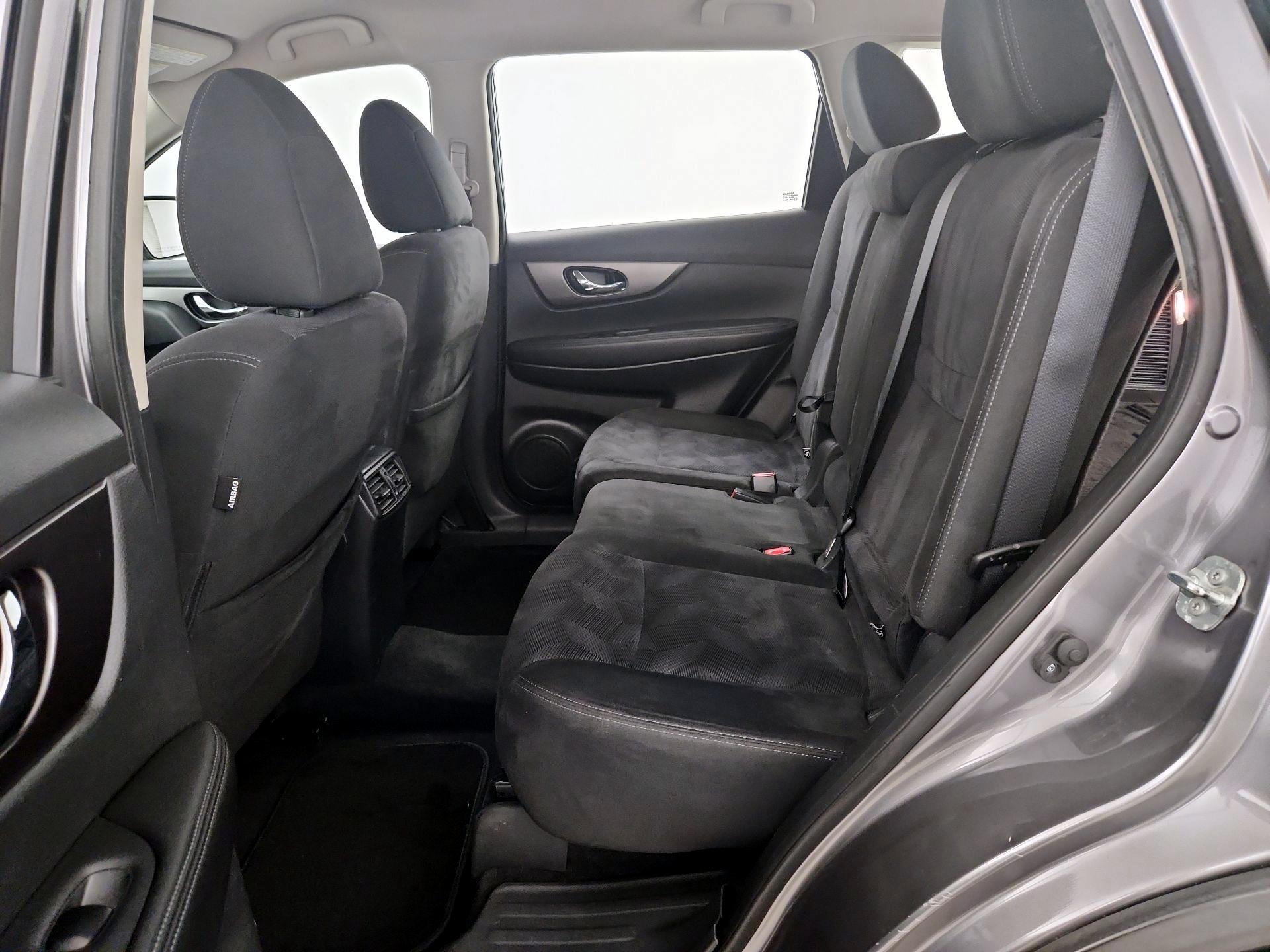 Thumbnail: 2015 Nissan Rogue - 19