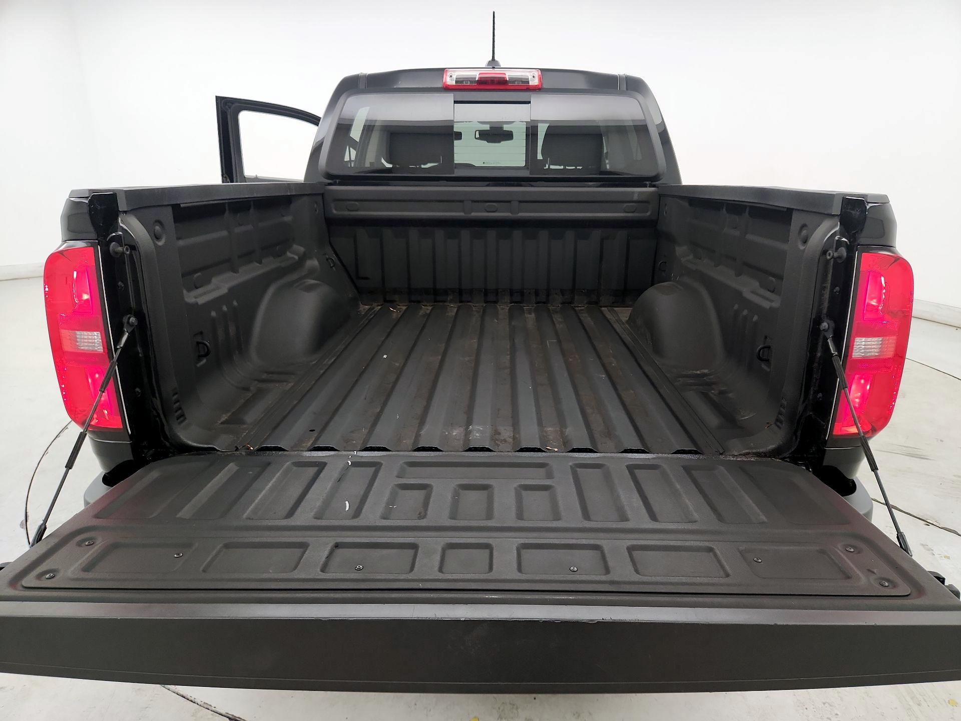 Thumbnail: 2022 Chevrolet Colorado - 20