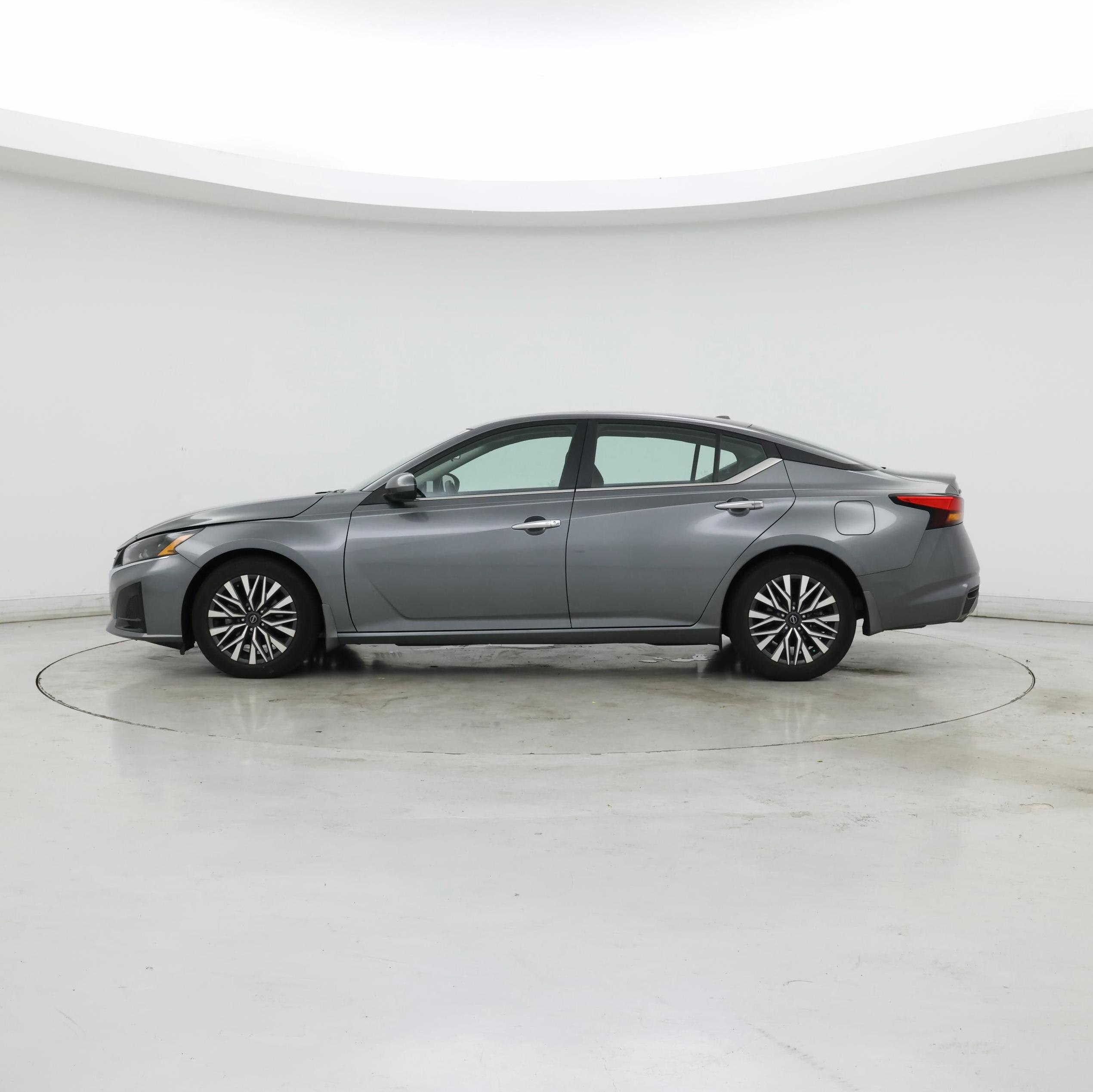 Thumbnail: 2023 Nissan Altima - 3