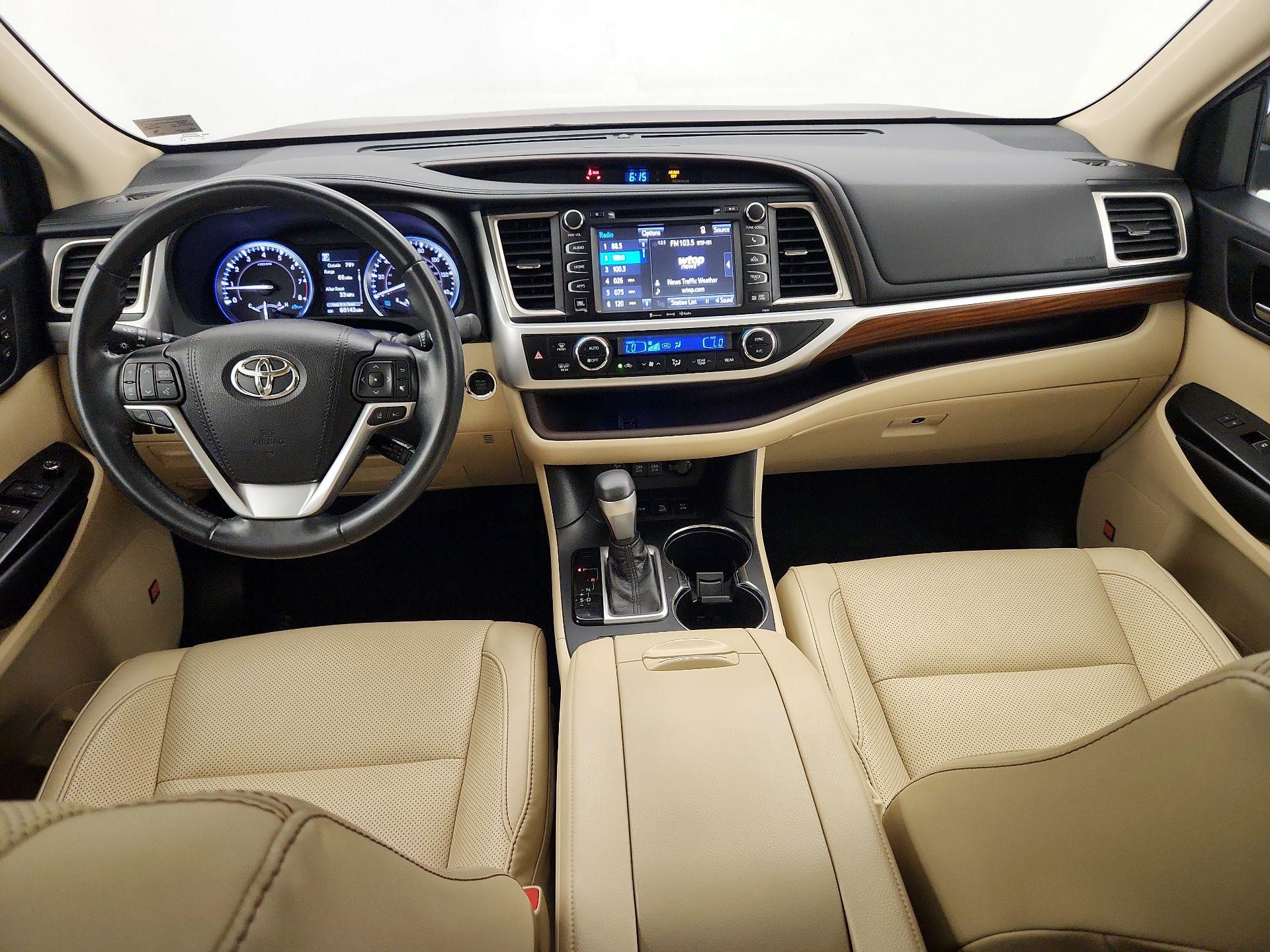 Thumbnail: 2019 Toyota Highlander - 9