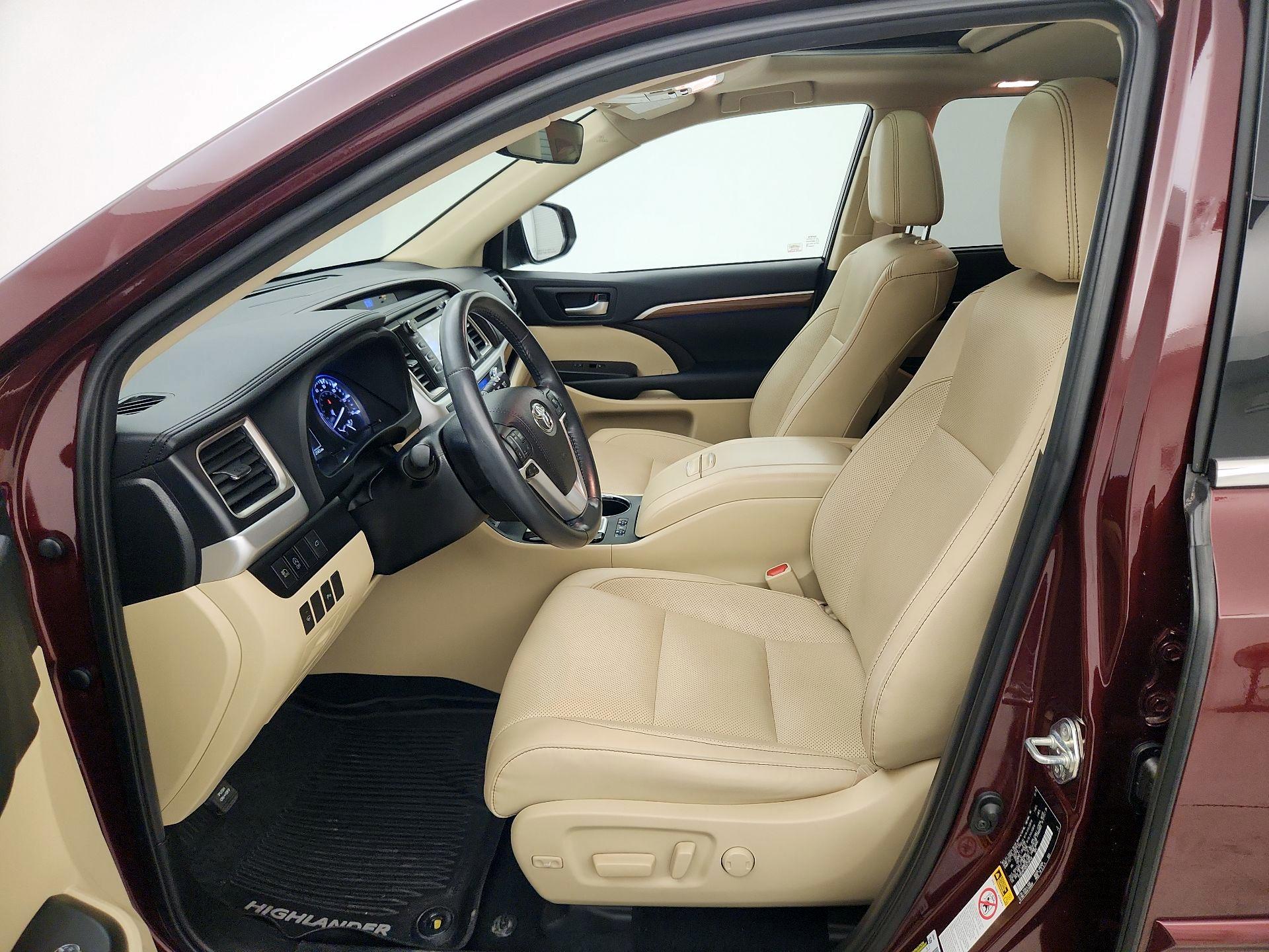 Thumbnail: 2019 Toyota Highlander - 11