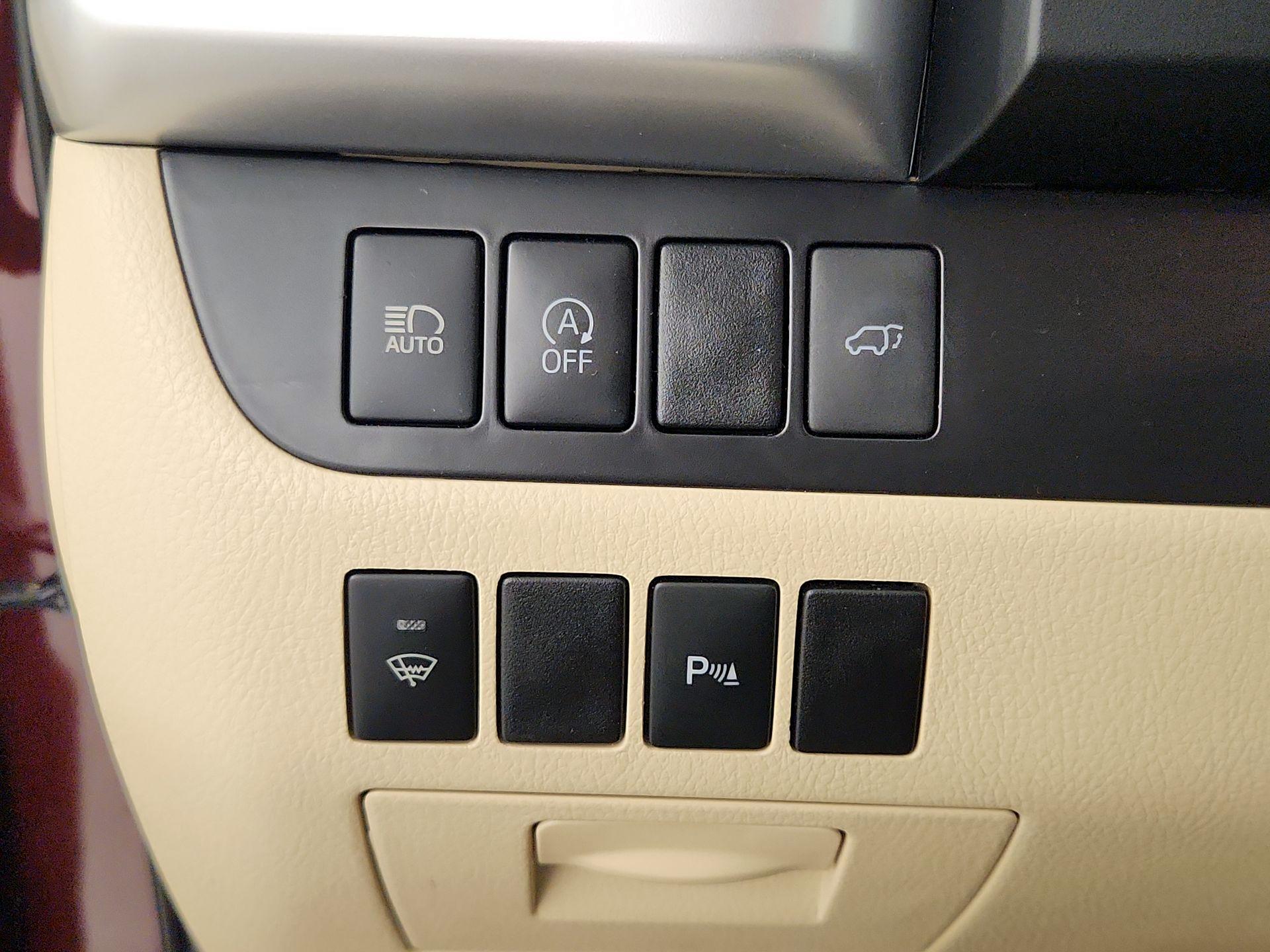 Thumbnail: 2019 Toyota Highlander - 13