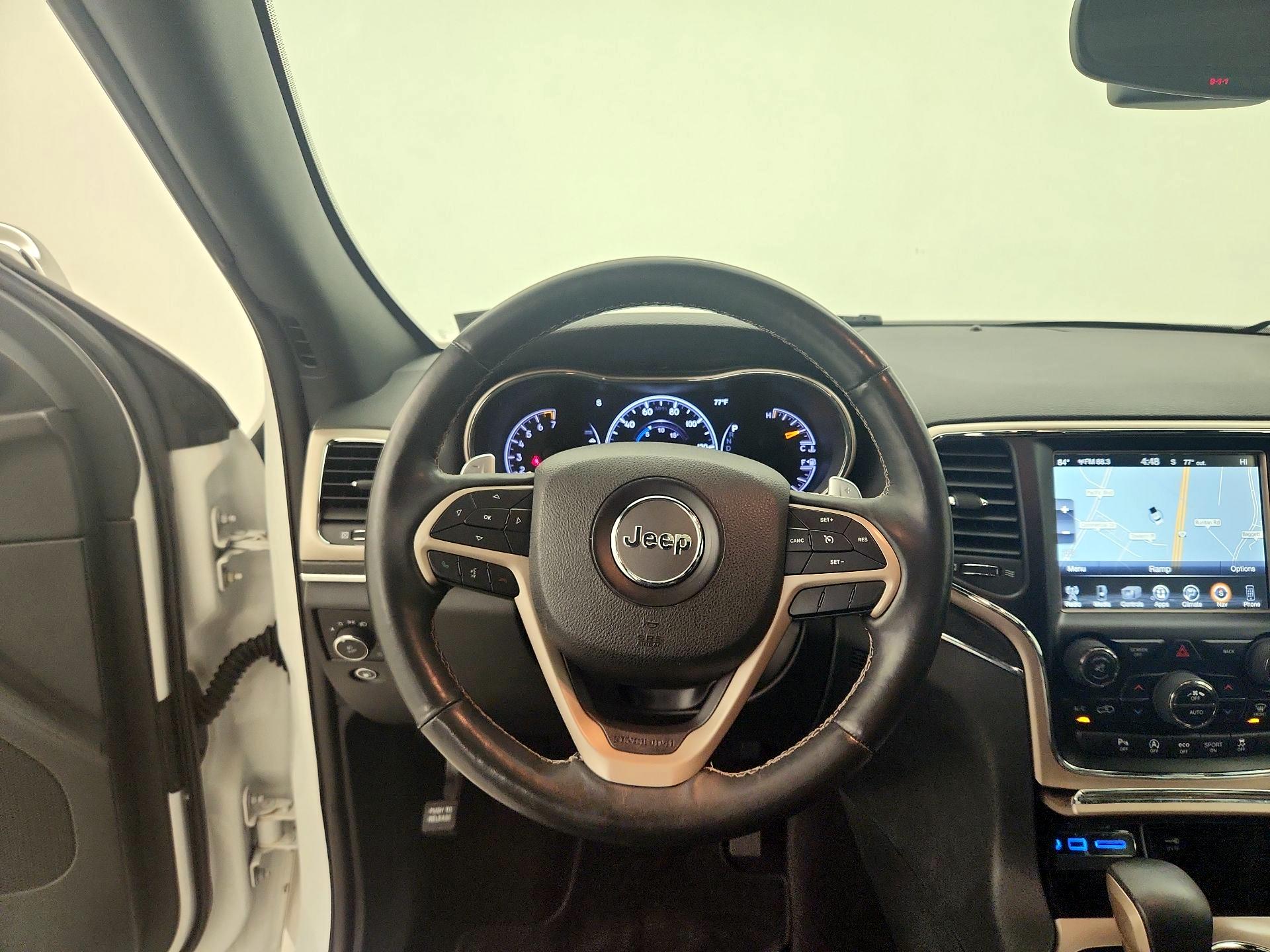 Thumbnail: 2017 Jeep Grand Cherokee - 10