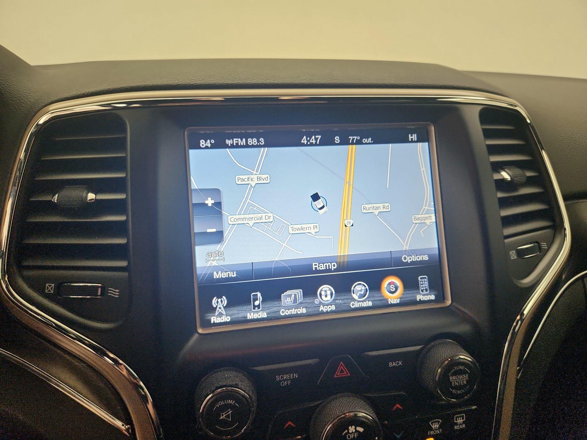 Thumbnail: 2017 Jeep Grand Cherokee - 14