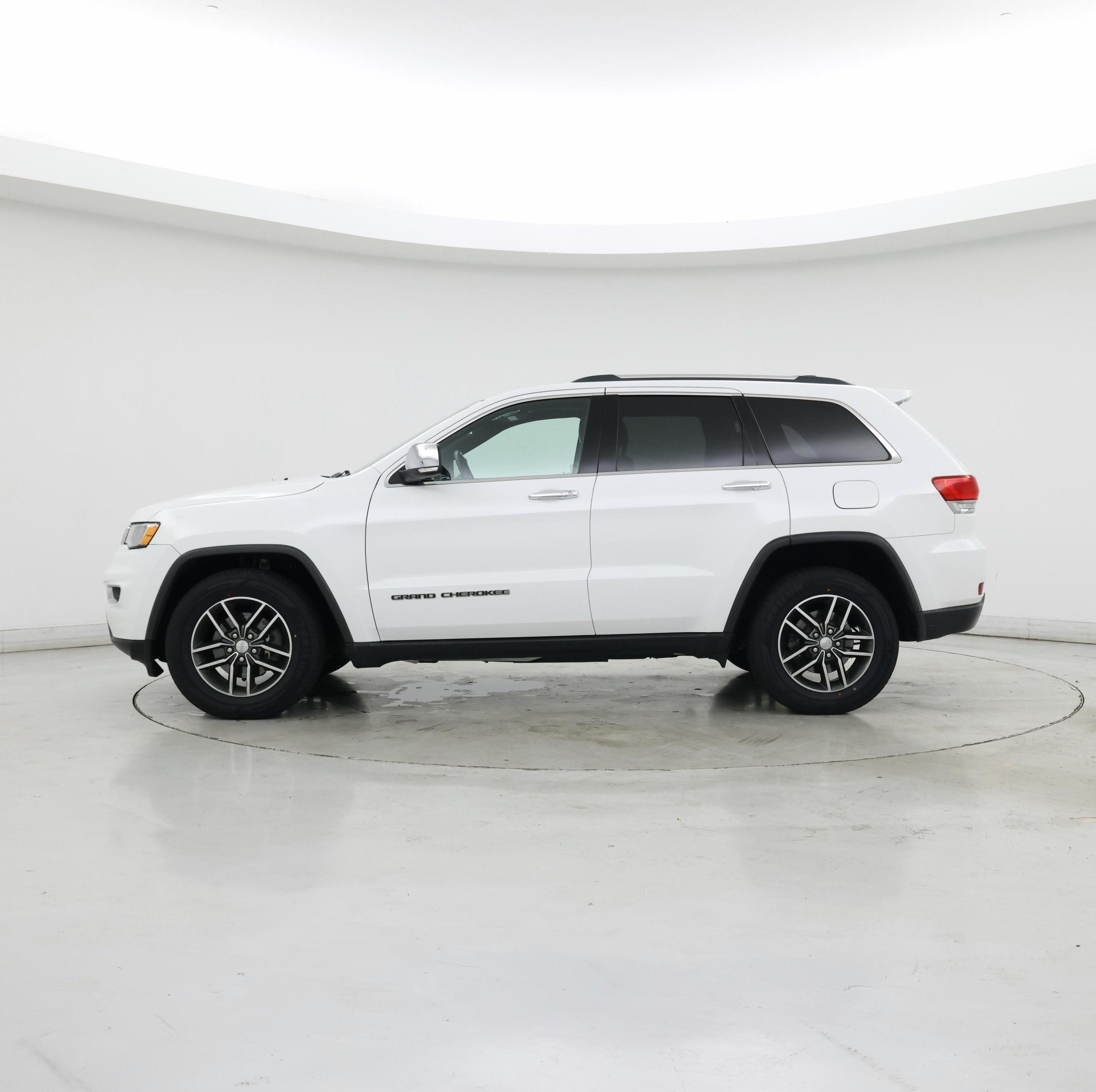 Thumbnail: 2017 Jeep Grand Cherokee - 3