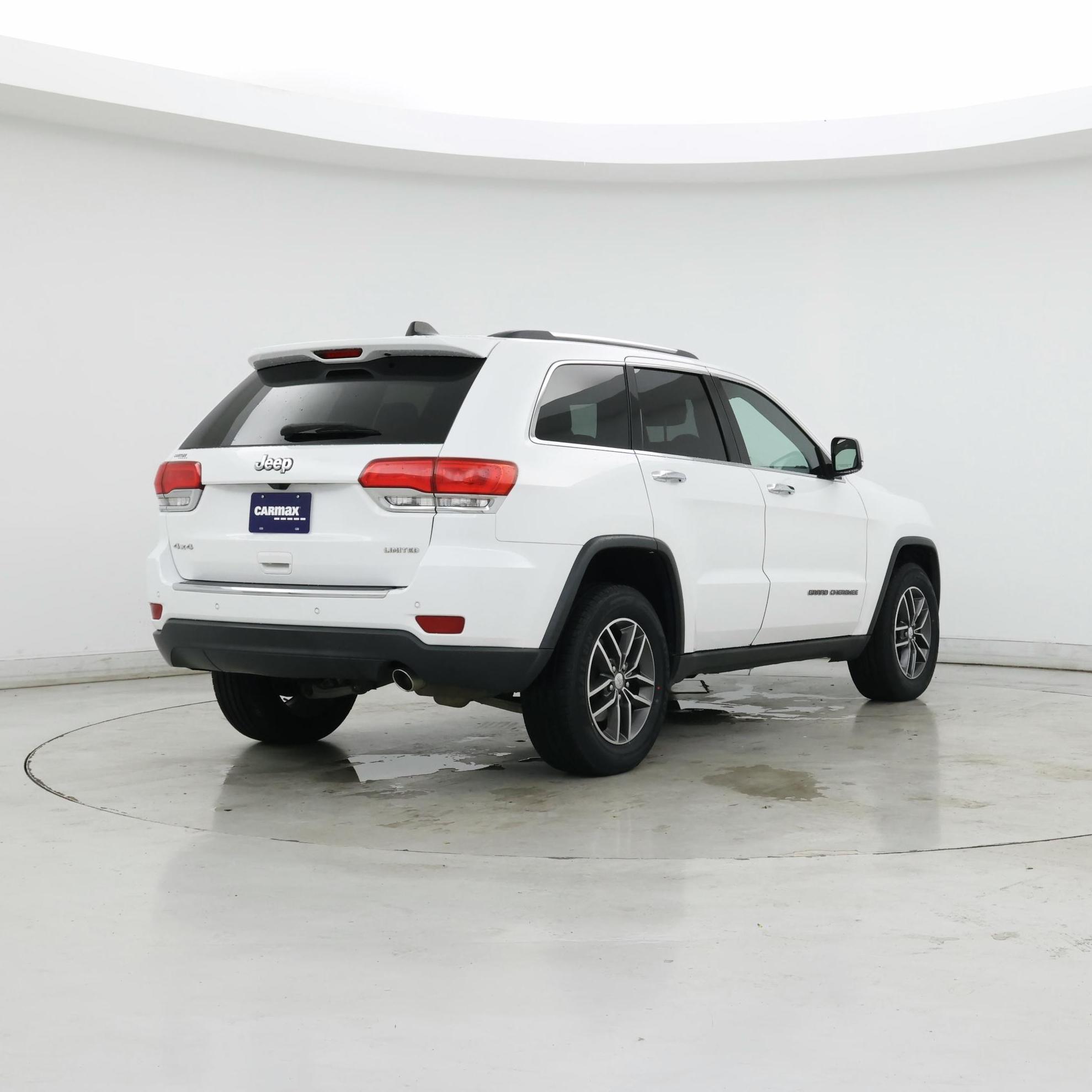 Thumbnail: 2017 Jeep Grand Cherokee - 8