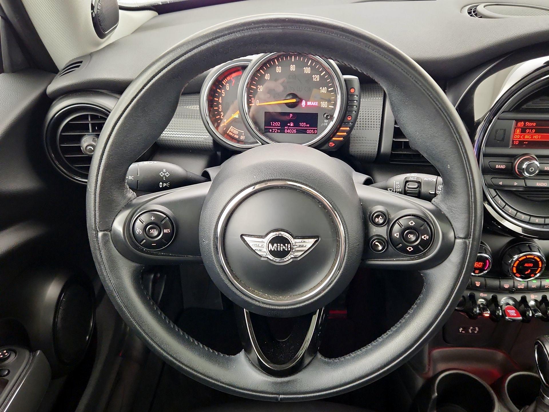 Thumbnail: 2015 MINI Cooper Hardtop - 10