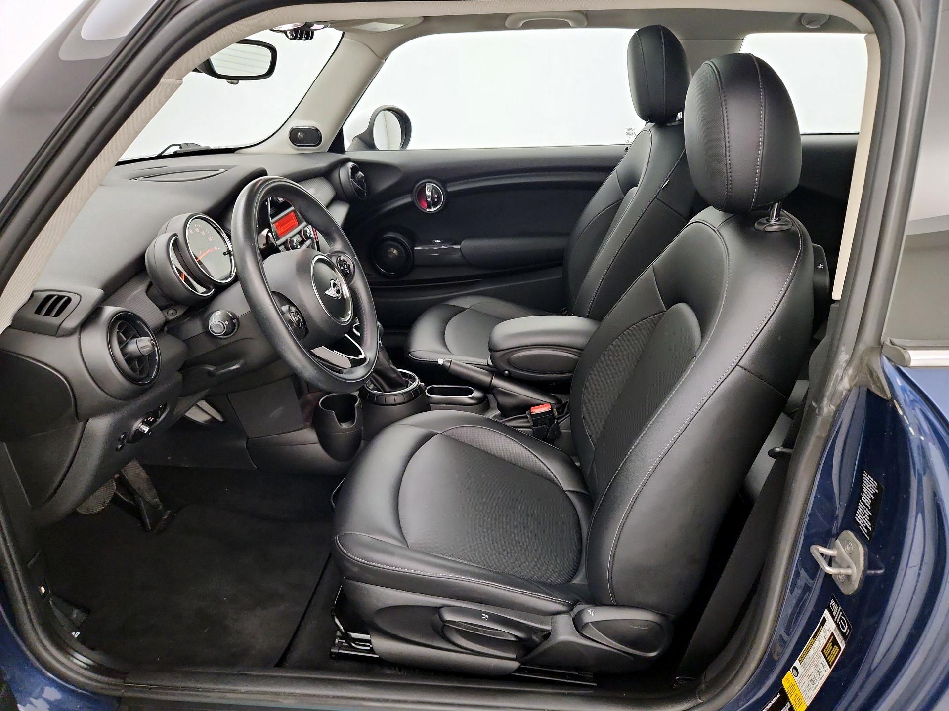 Thumbnail: 2015 MINI Cooper Hardtop - 11