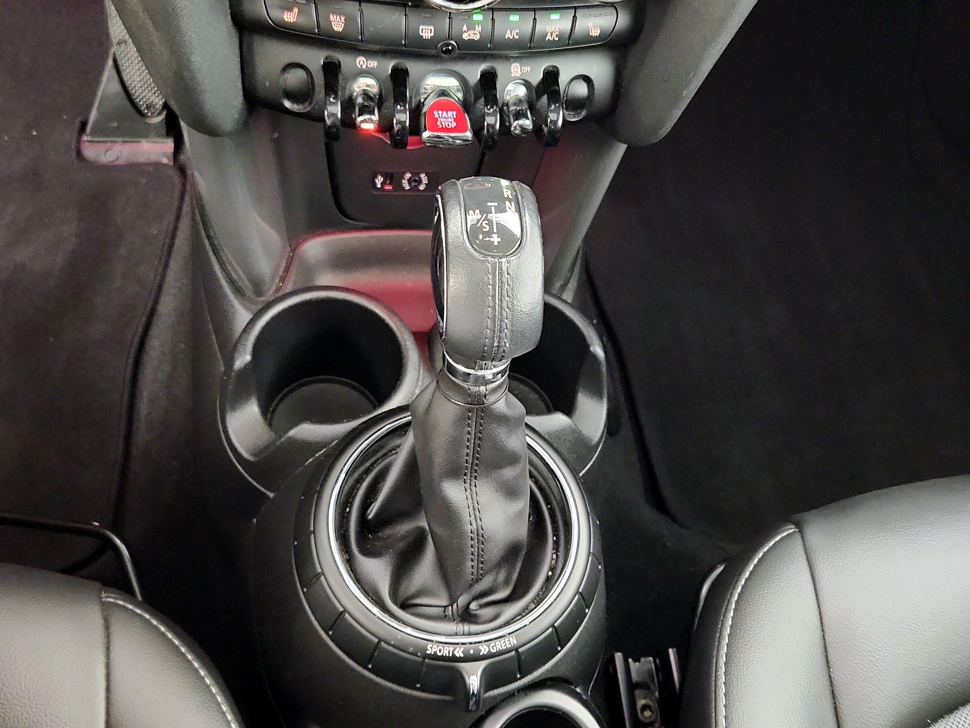 Thumbnail: 2015 MINI Cooper Hardtop - 16