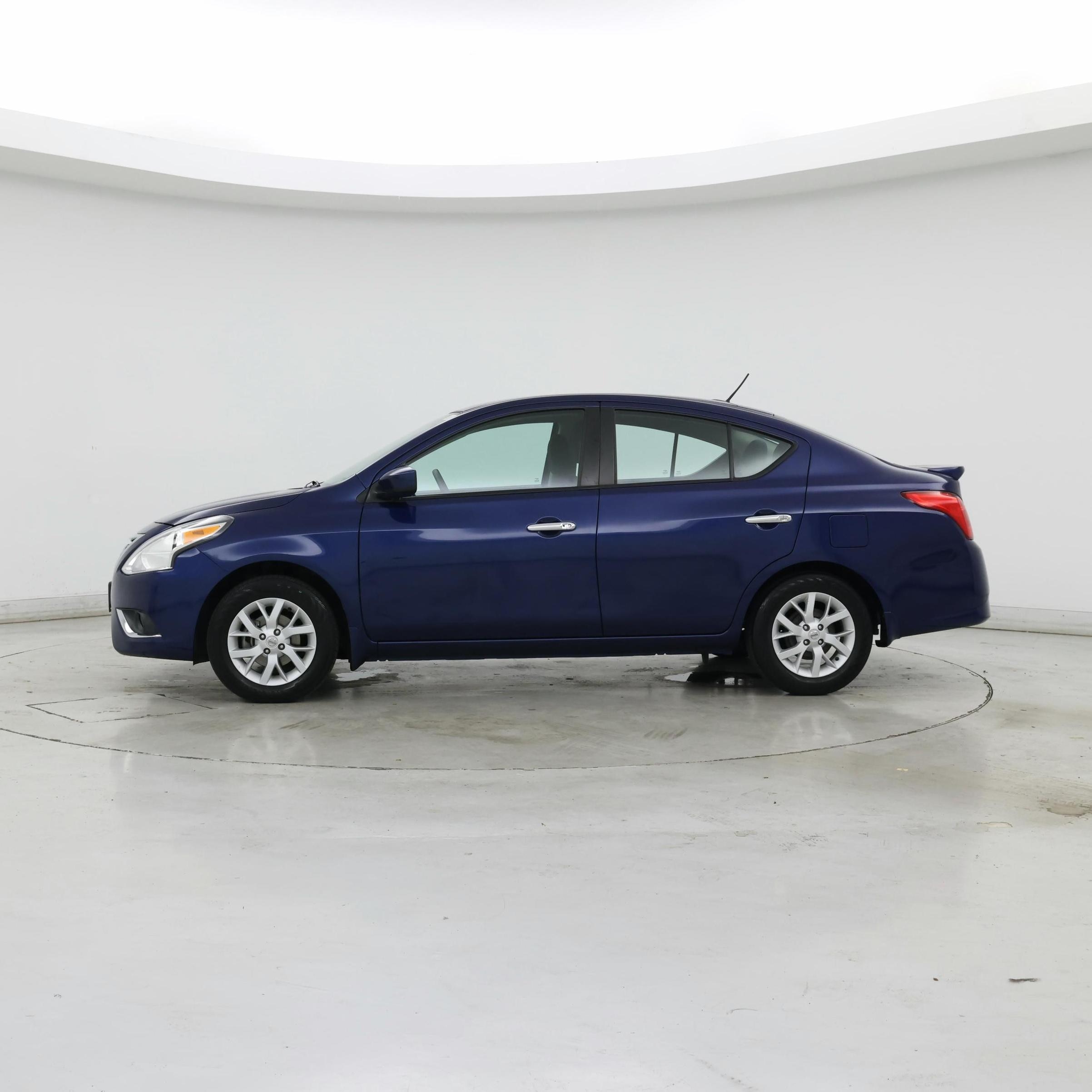 Thumbnail: 2019 Nissan Versa - 3