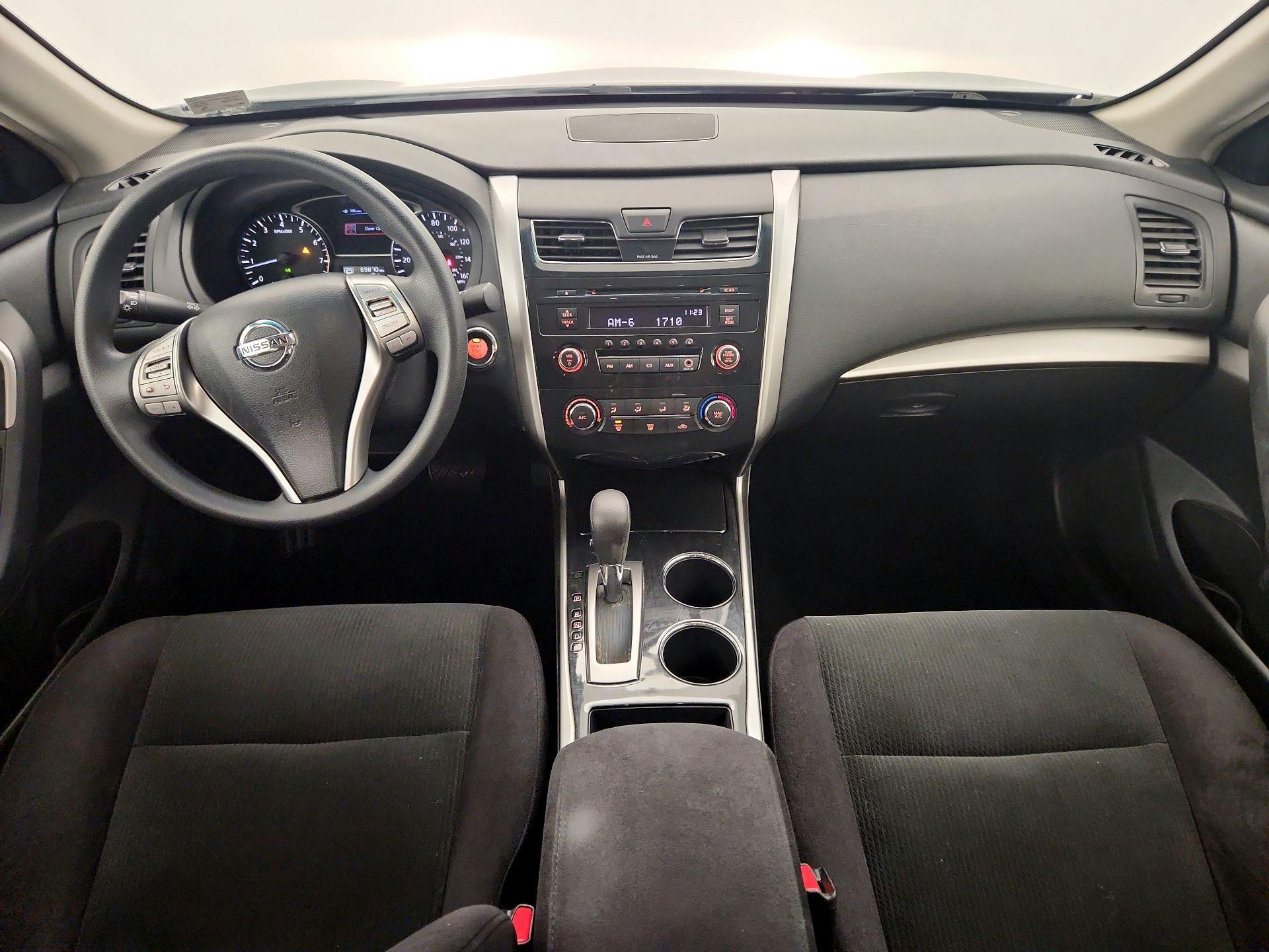Thumbnail: 2013 Nissan Altima - 9