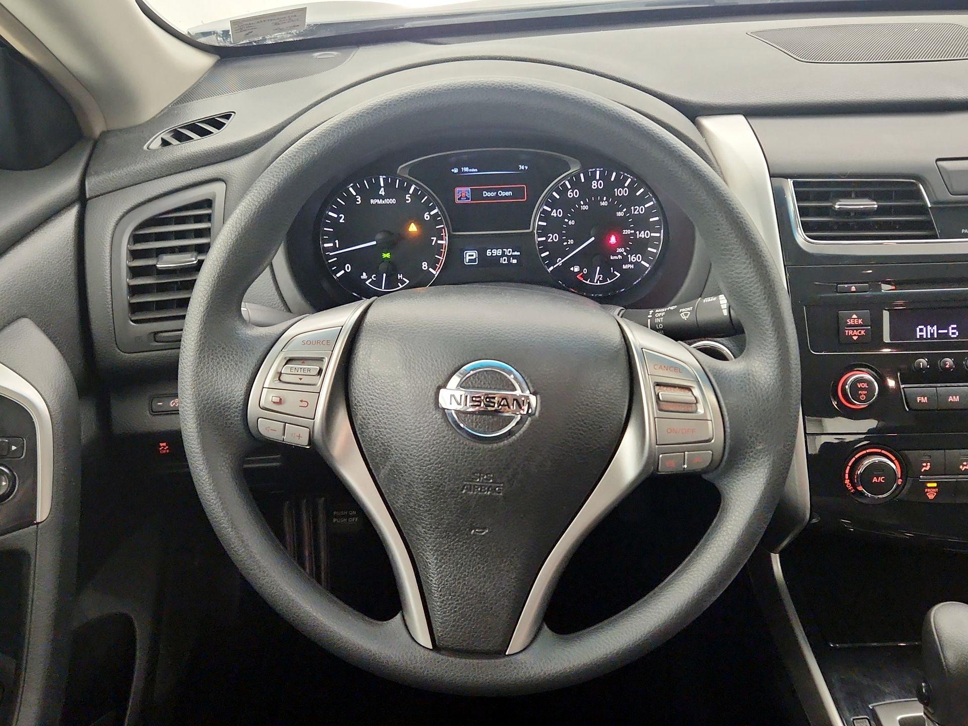 Thumbnail: 2013 Nissan Altima - 10