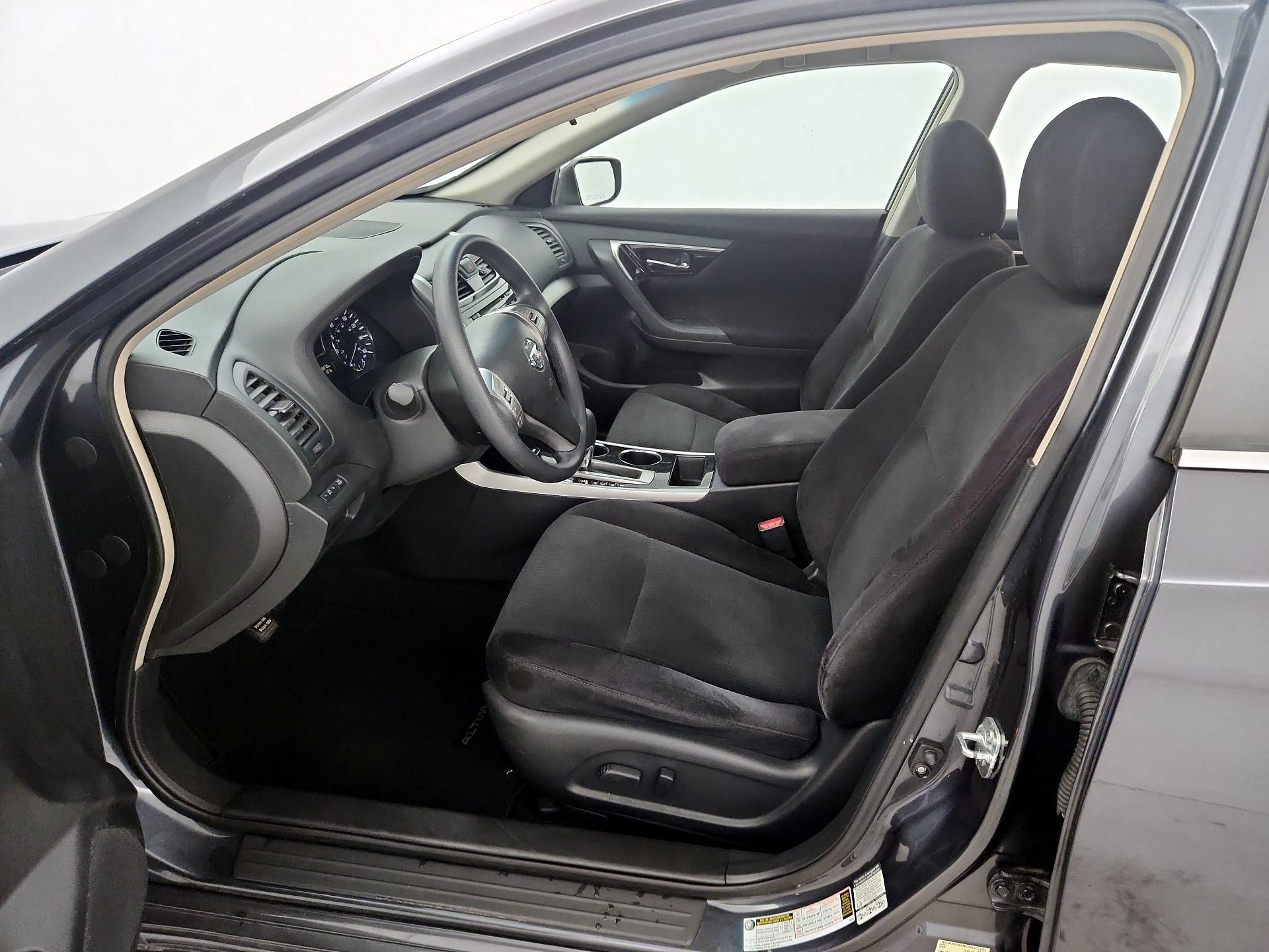 Thumbnail: 2013 Nissan Altima - 11