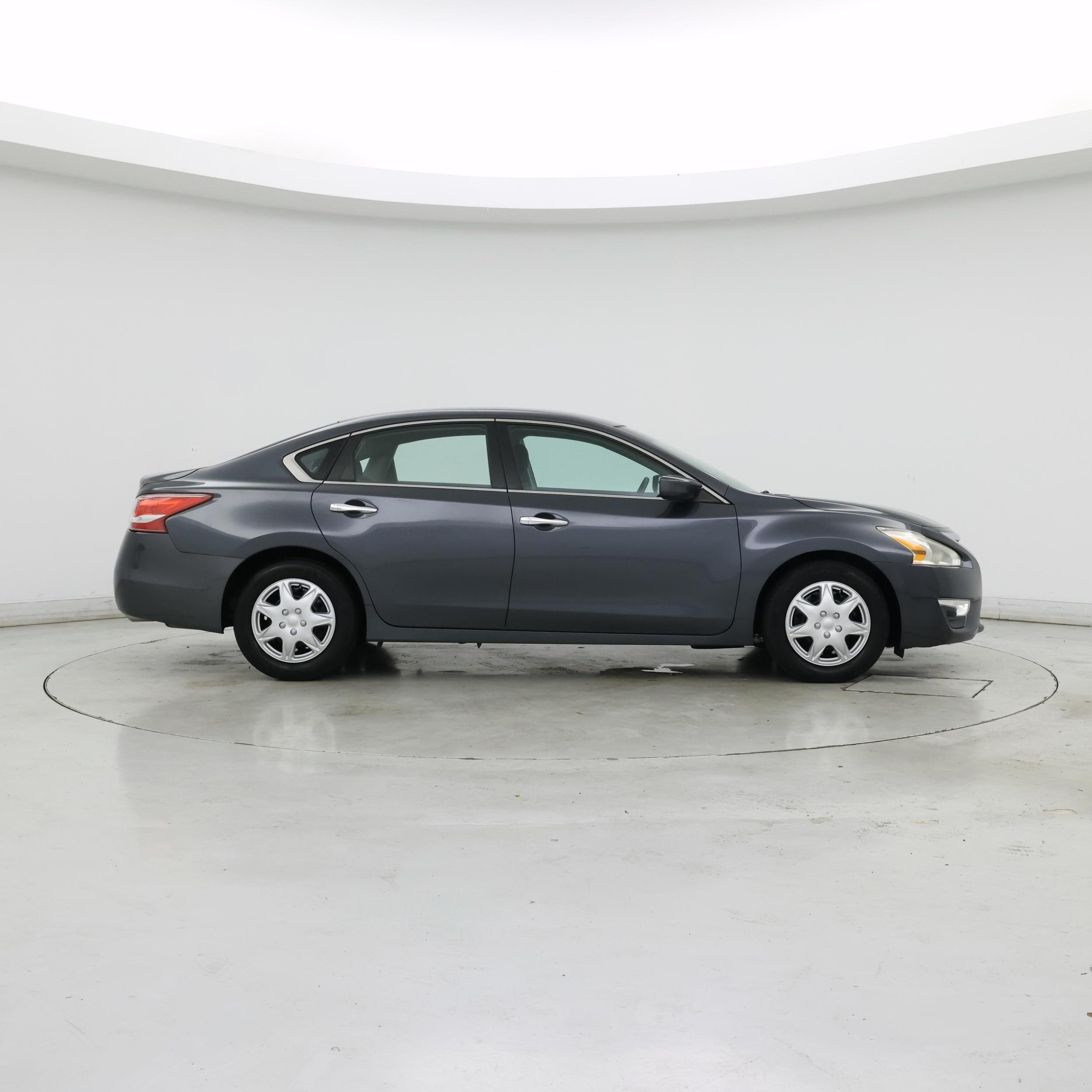 Thumbnail: 2013 Nissan Altima - 7