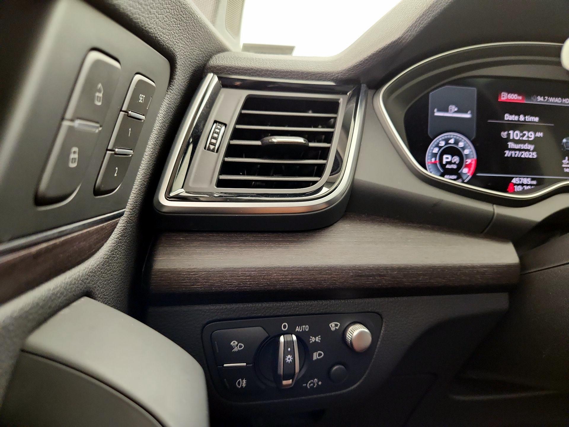 Thumbnail: 2021 Audi Q5 - 13