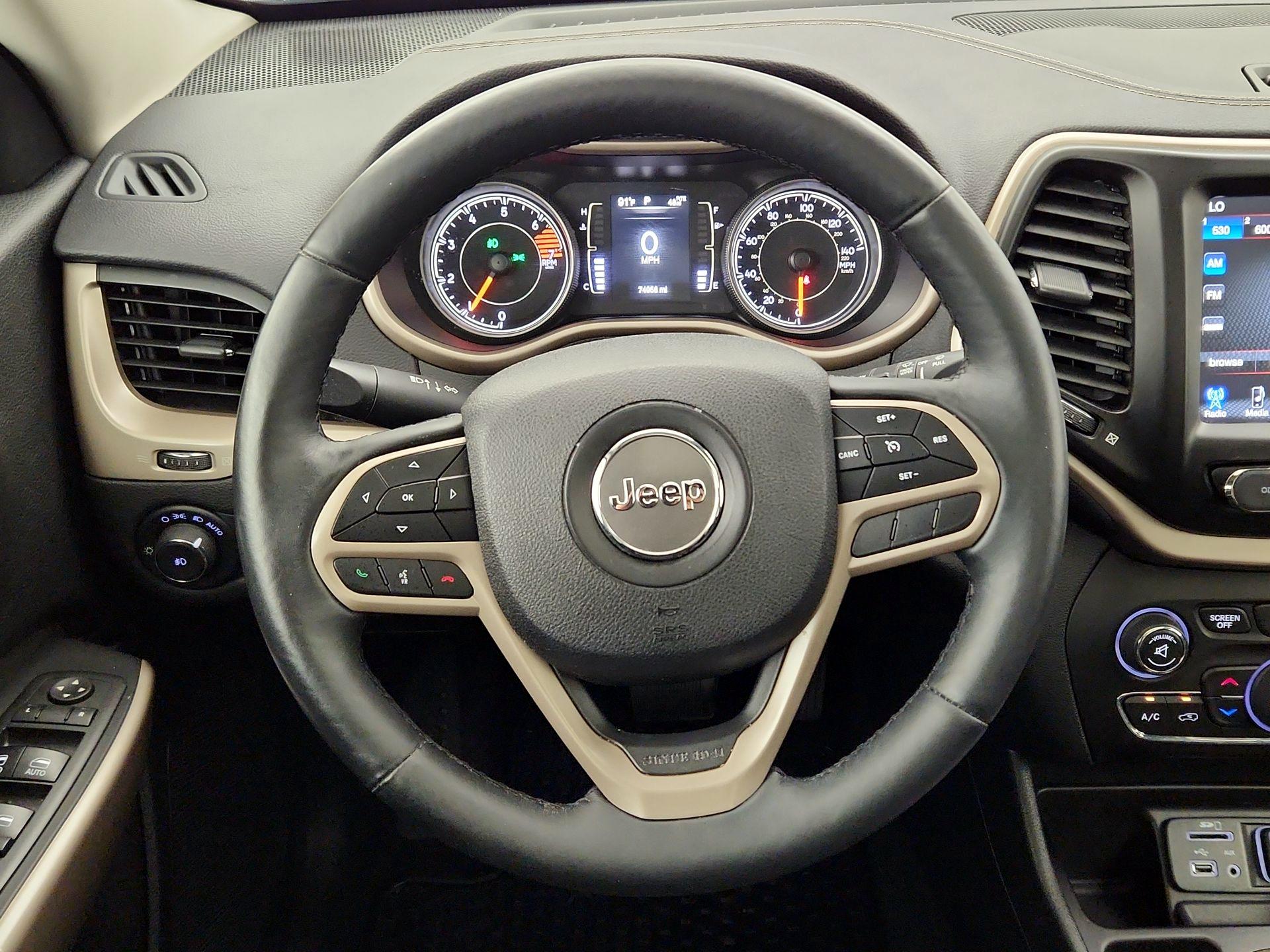 Thumbnail: 2017 Jeep Cherokee - 10