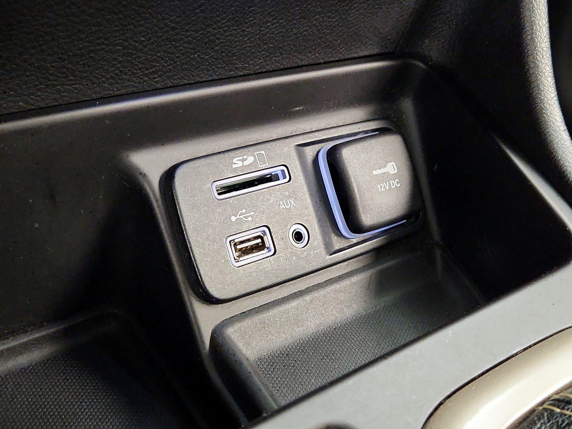 Thumbnail: 2017 Jeep Cherokee - 18