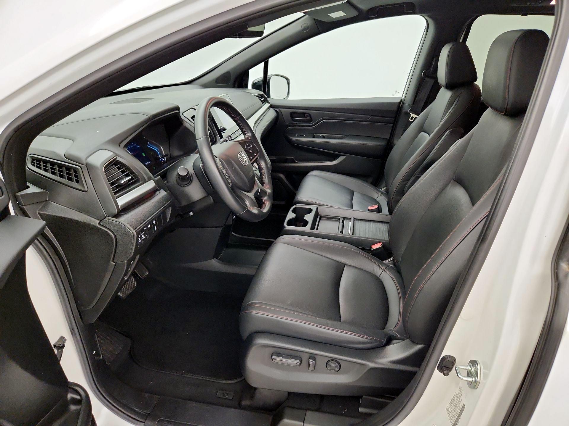 Thumbnail: 2023 Honda Odyssey - 11