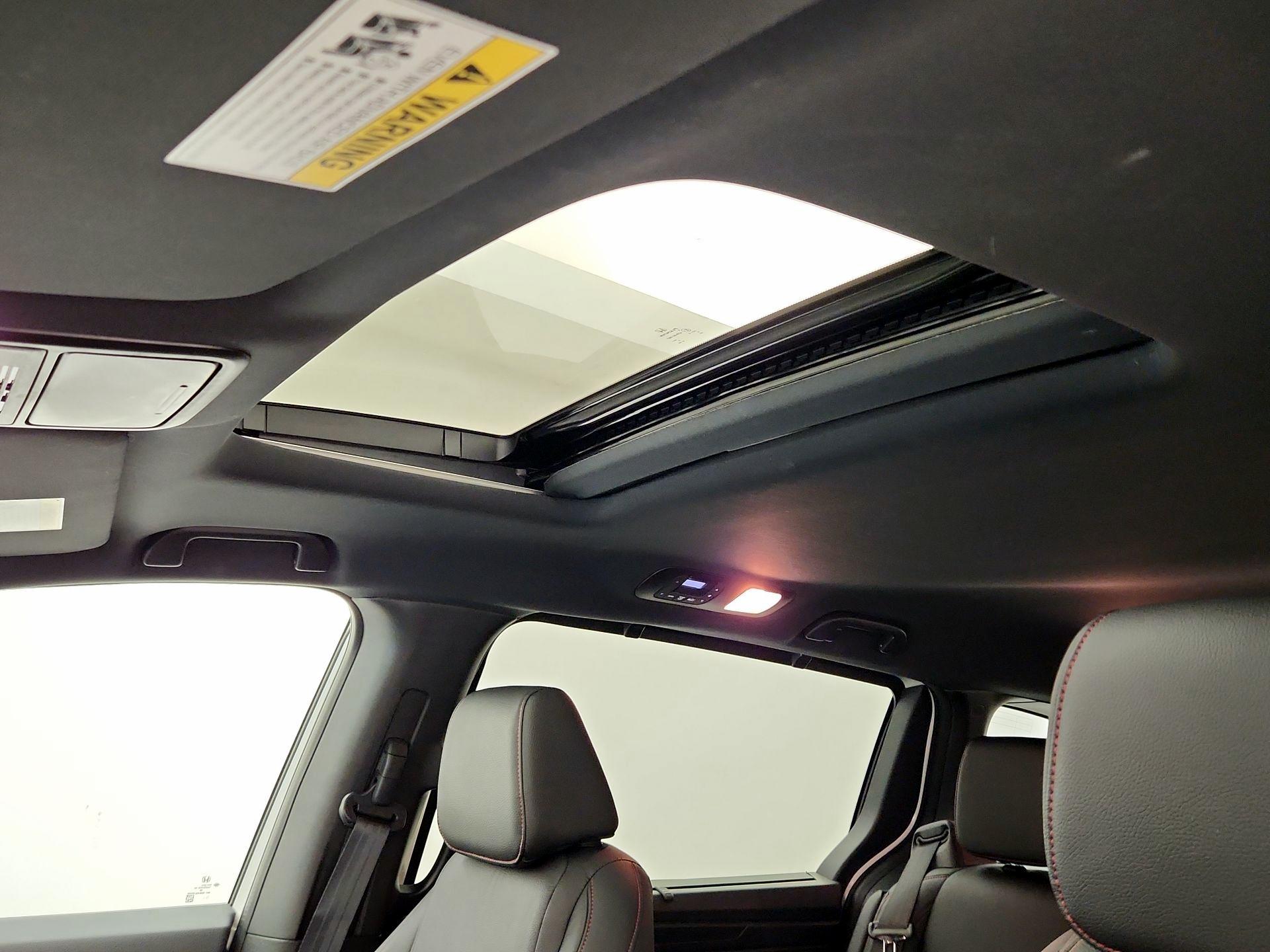 Thumbnail: 2023 Honda Odyssey - 19