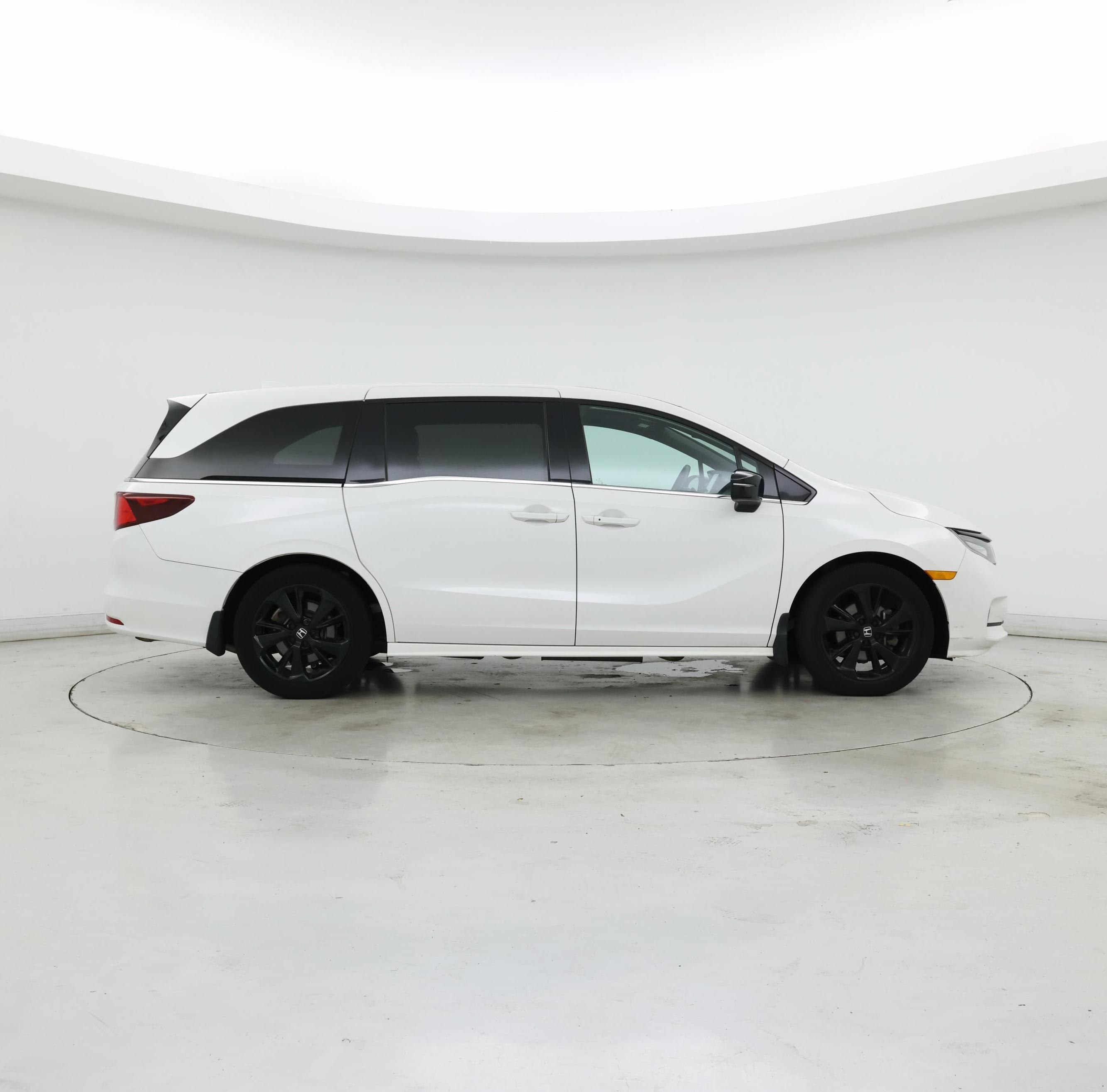 Thumbnail: 2023 Honda Odyssey - 7
